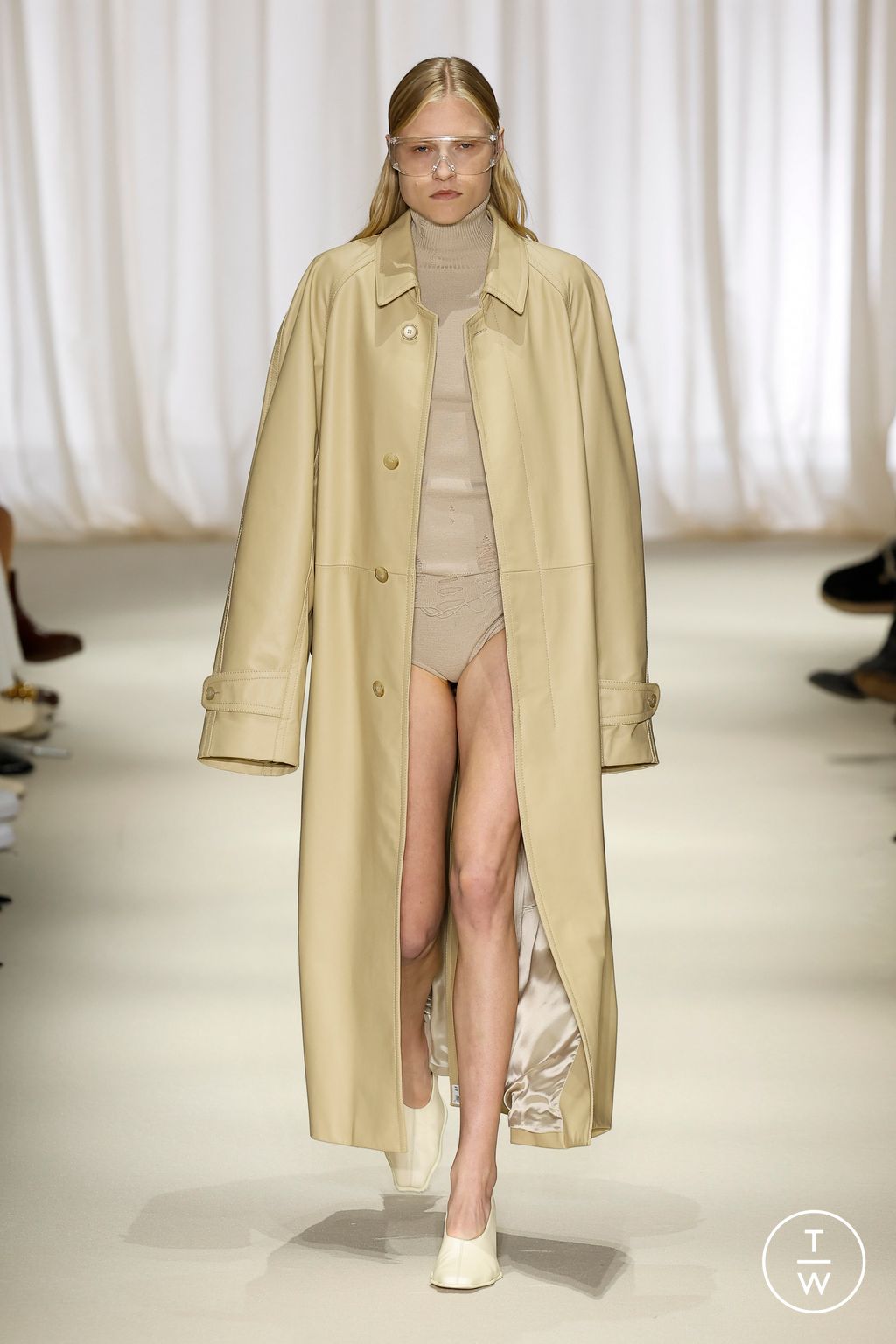 Fashion Week Milan Fall/Winter 2024 look 12 from the MM6 collection womenswear