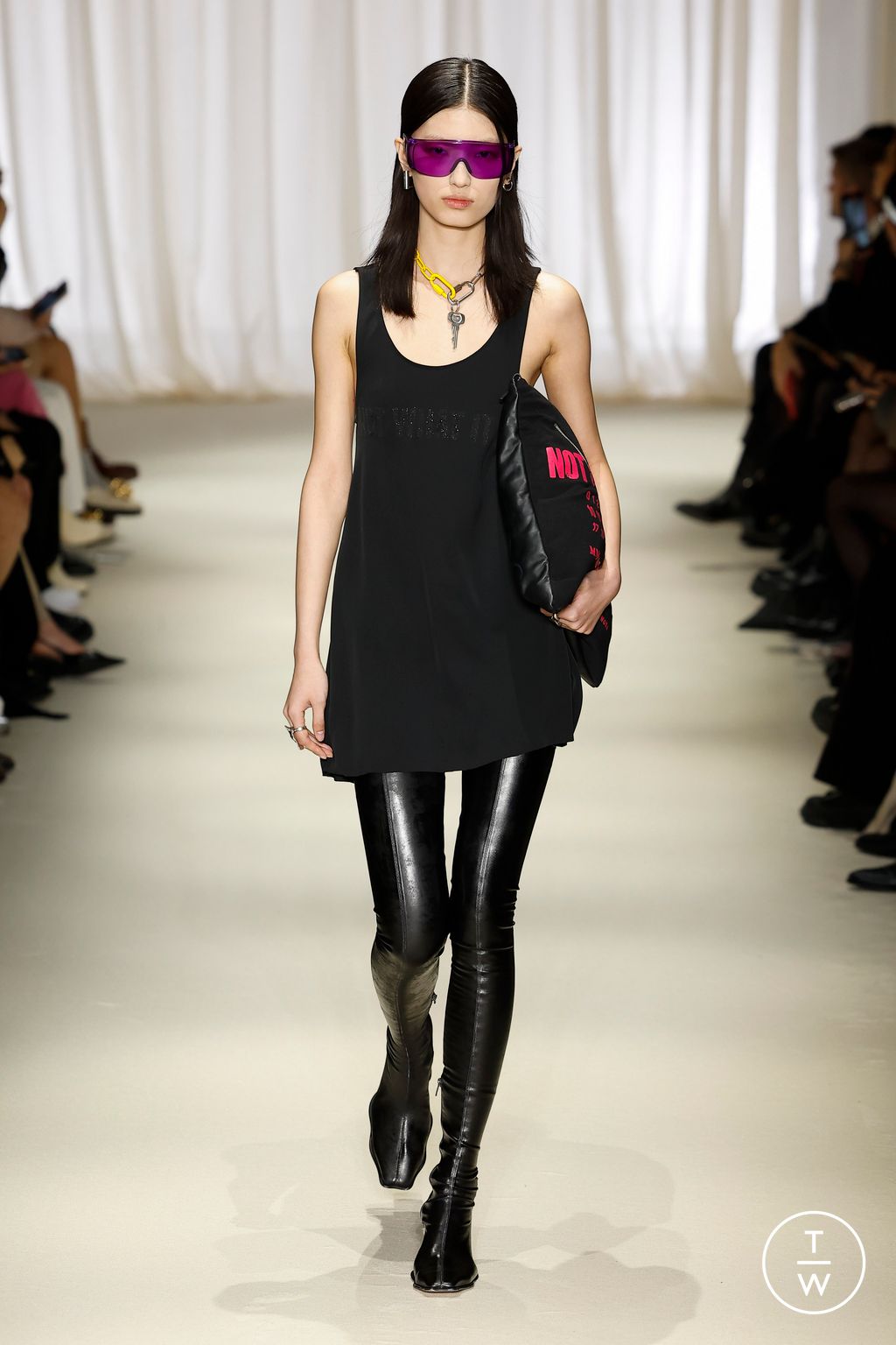 Fashion Week Milan Fall/Winter 2024 look 38 from the MM6 Maison Margiela collection womenswear