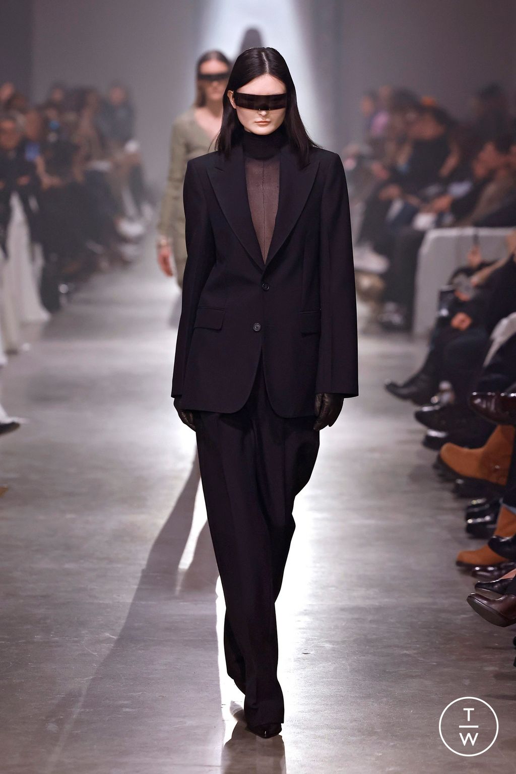 Fashion Week Milan Fall/Winter 2025 look 9 from the MM6 Maison Margiela collection womenswear