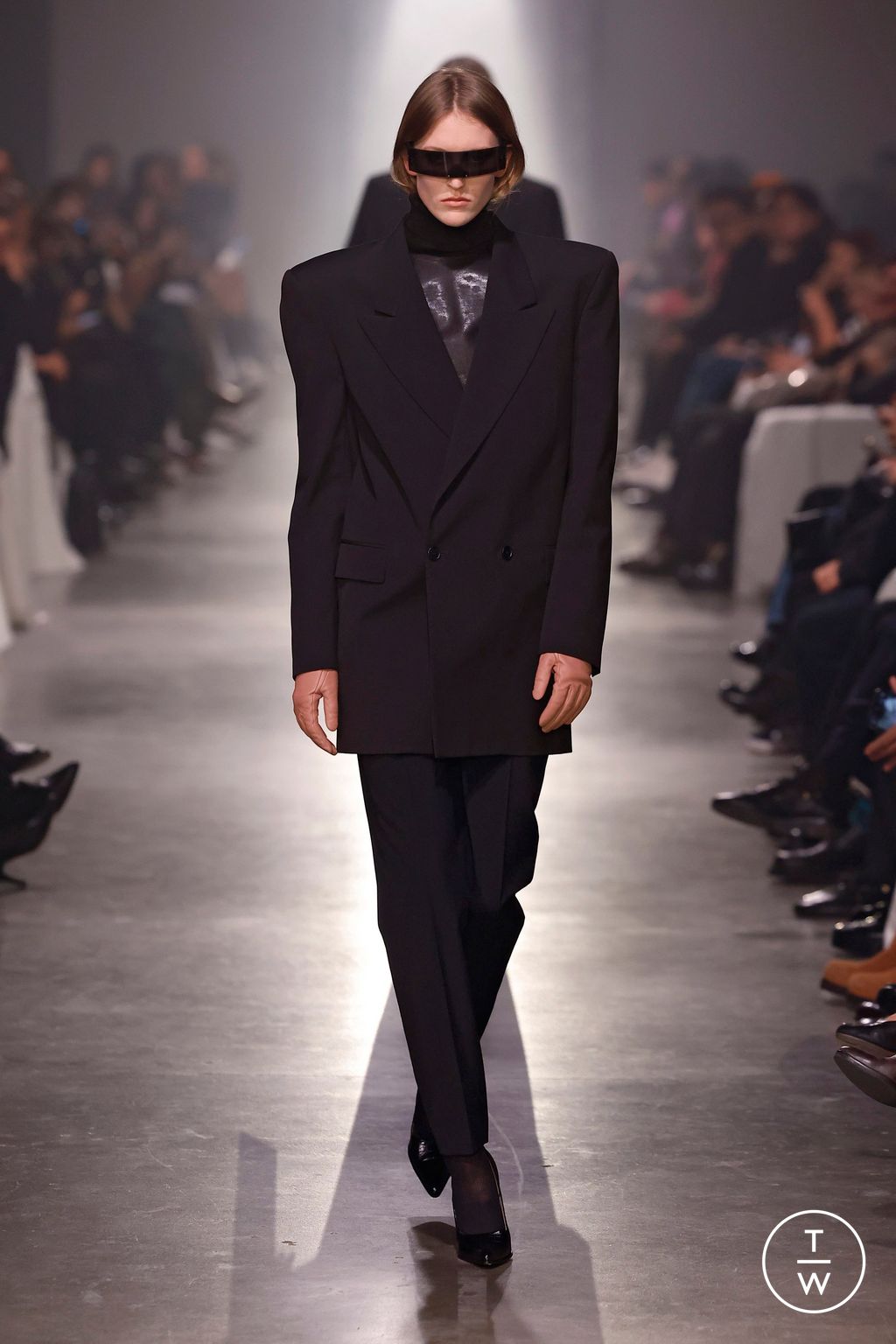 Fashion Week Milan Fall/Winter 2025 look 30 from the MM6 Maison Margiela collection womenswear