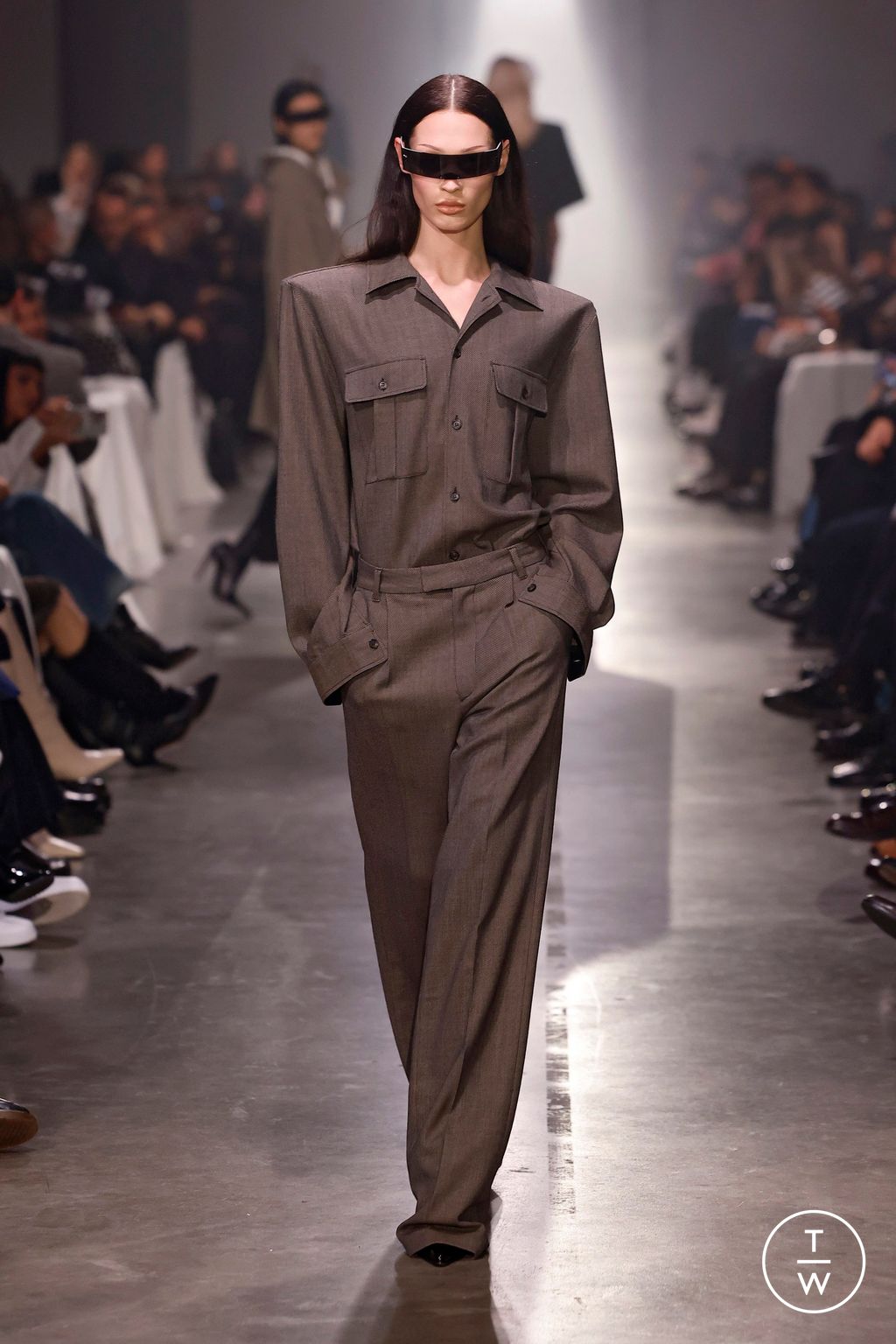 Fashion Week Milan Fall/Winter 2025 look 36 from the MM6 Maison Margiela collection womenswear