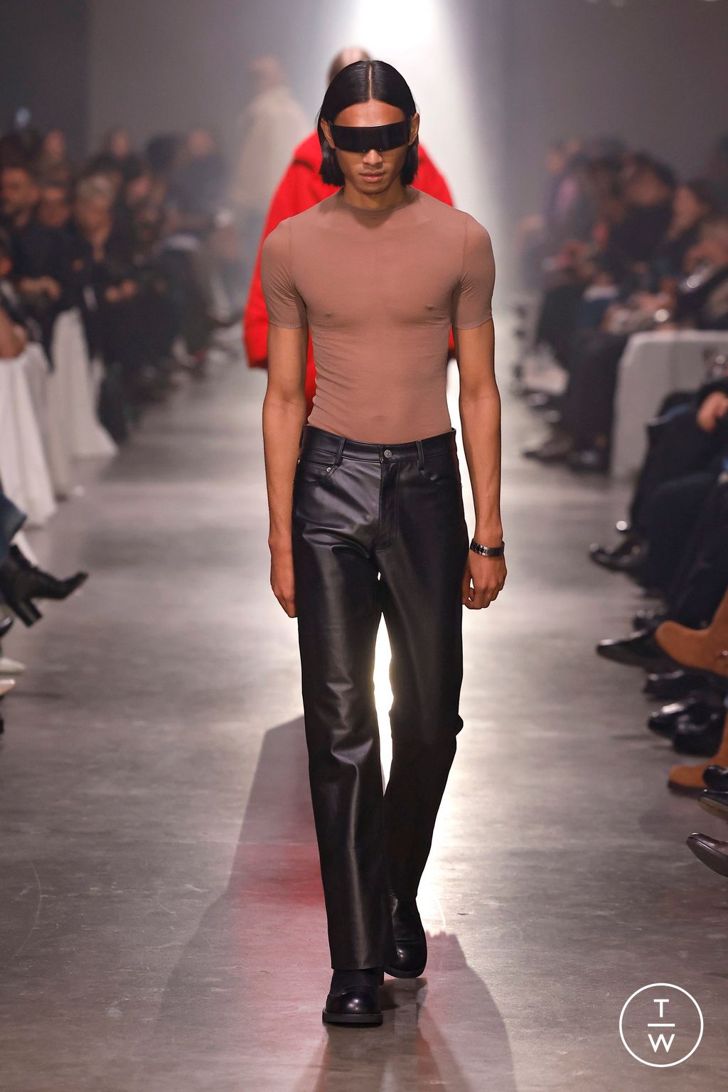 Fashion Week Milan Fall/Winter 2025 look 39 from the MM6 Maison Margiela collection womenswear