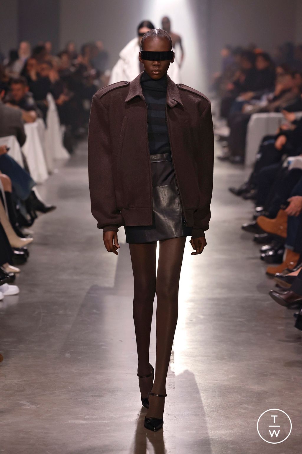 Fashion Week Milan Fall/Winter 2025 look 44 from the MM6 Maison Margiela collection womenswear