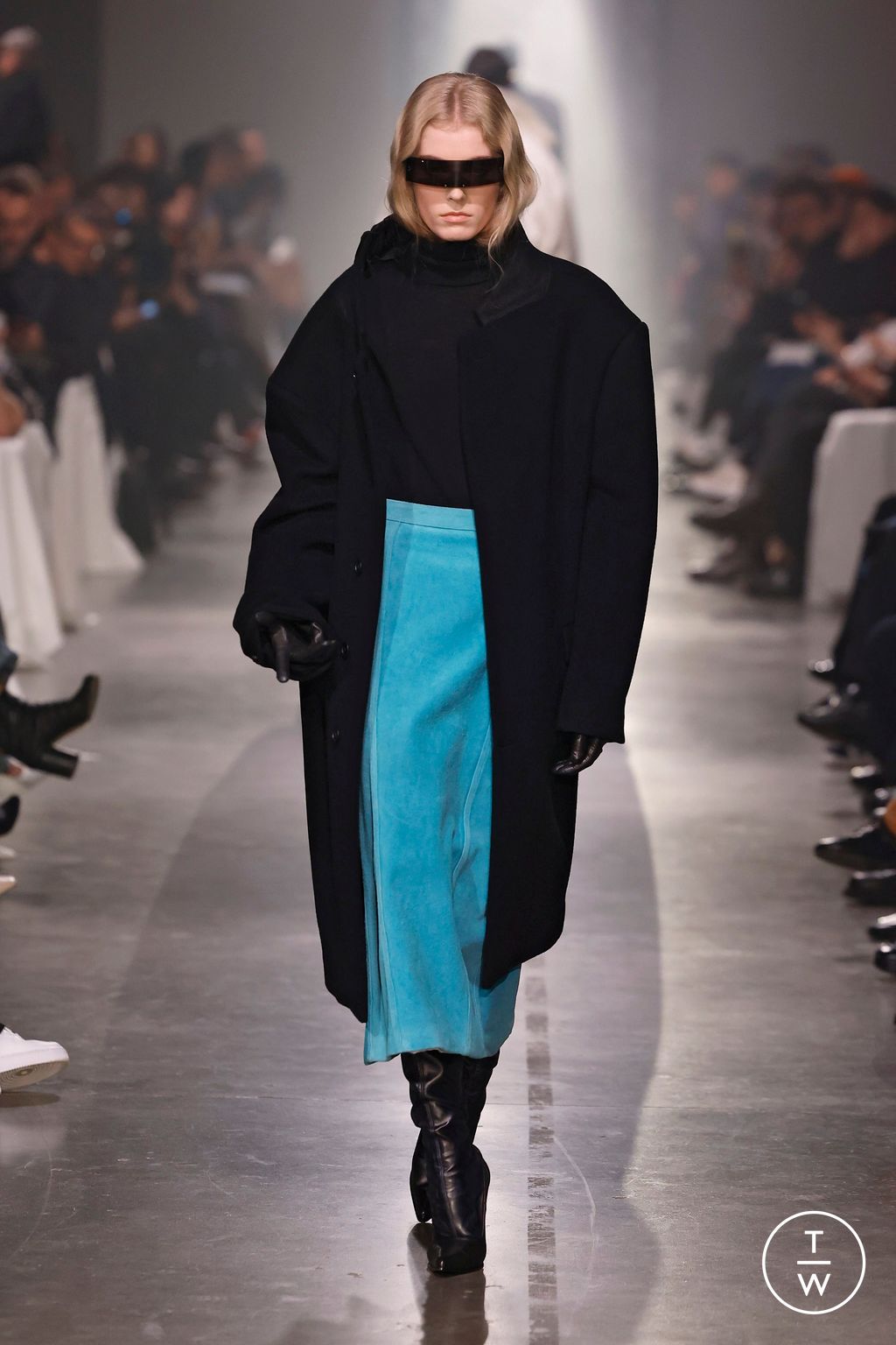 Fashion Week Milan Fall/Winter 2025 look 51 from the MM6 Maison Margiela collection womenswear