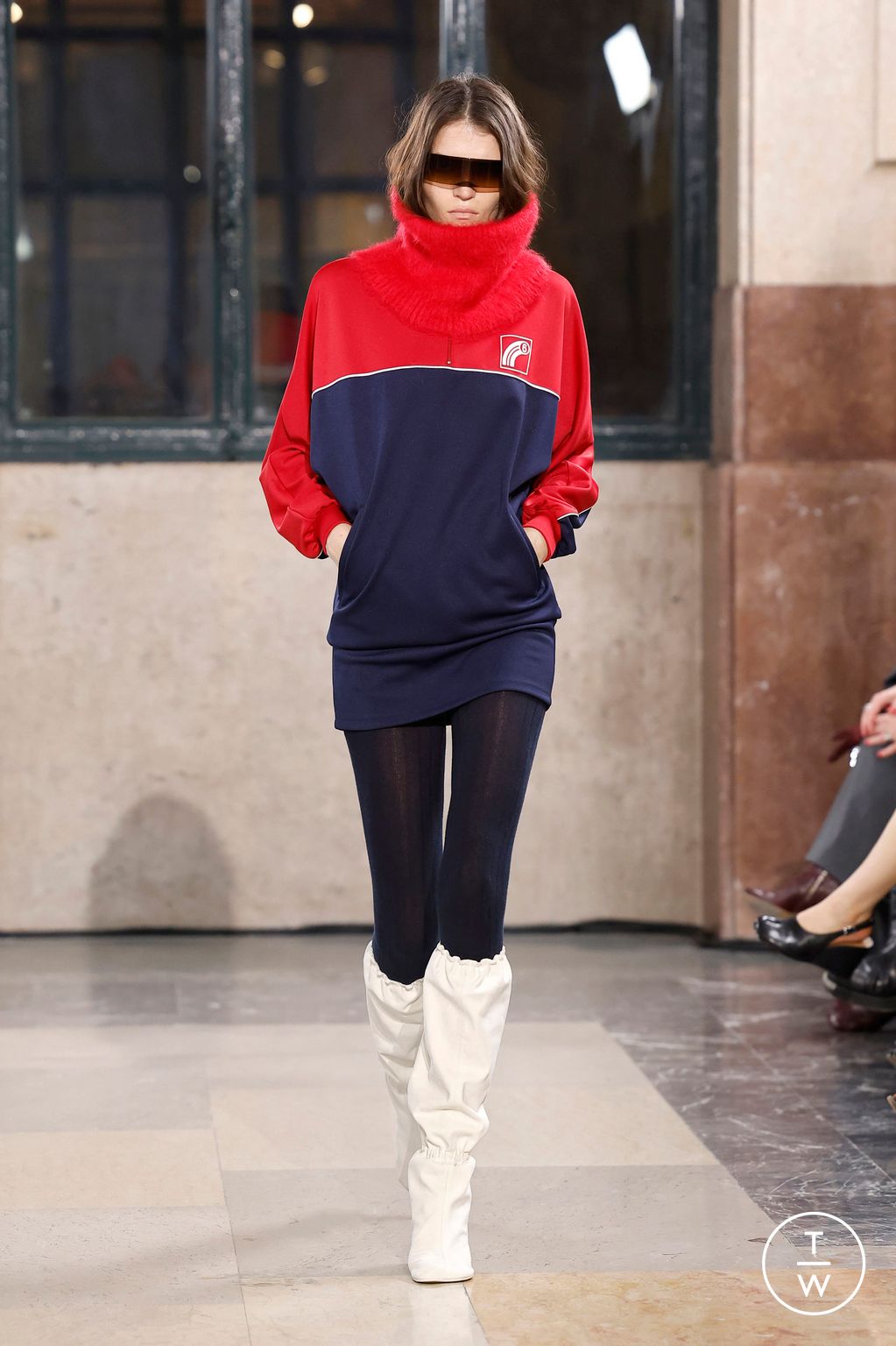 Fashion Week Milan Fall/Winter 2026 look 16 de la collection MM6 Maison Margiela womenswear