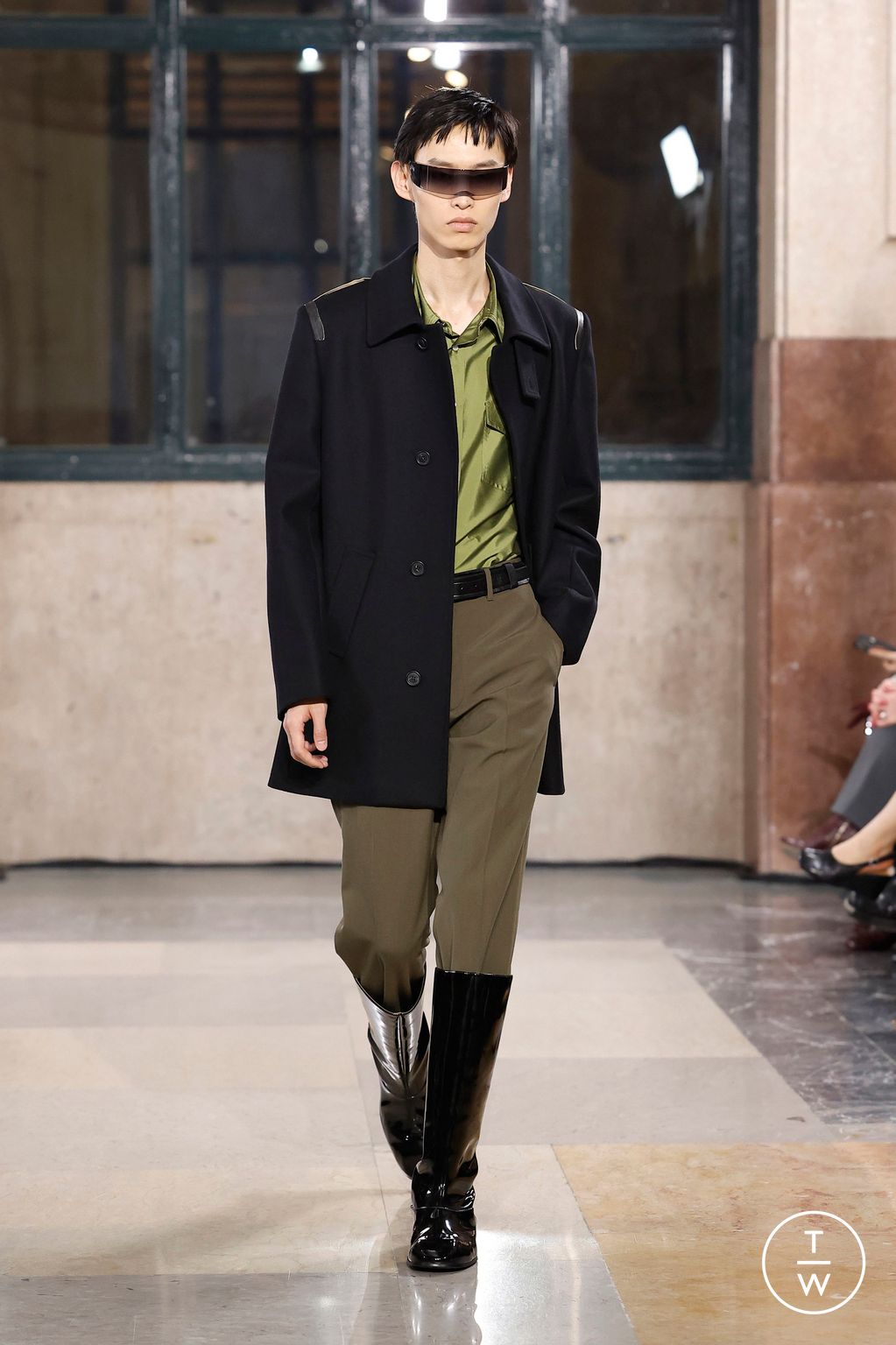 Fashion Week Milan Fall/Winter 2026 look 22 from the MM6 Maison Margiela collection womenswear