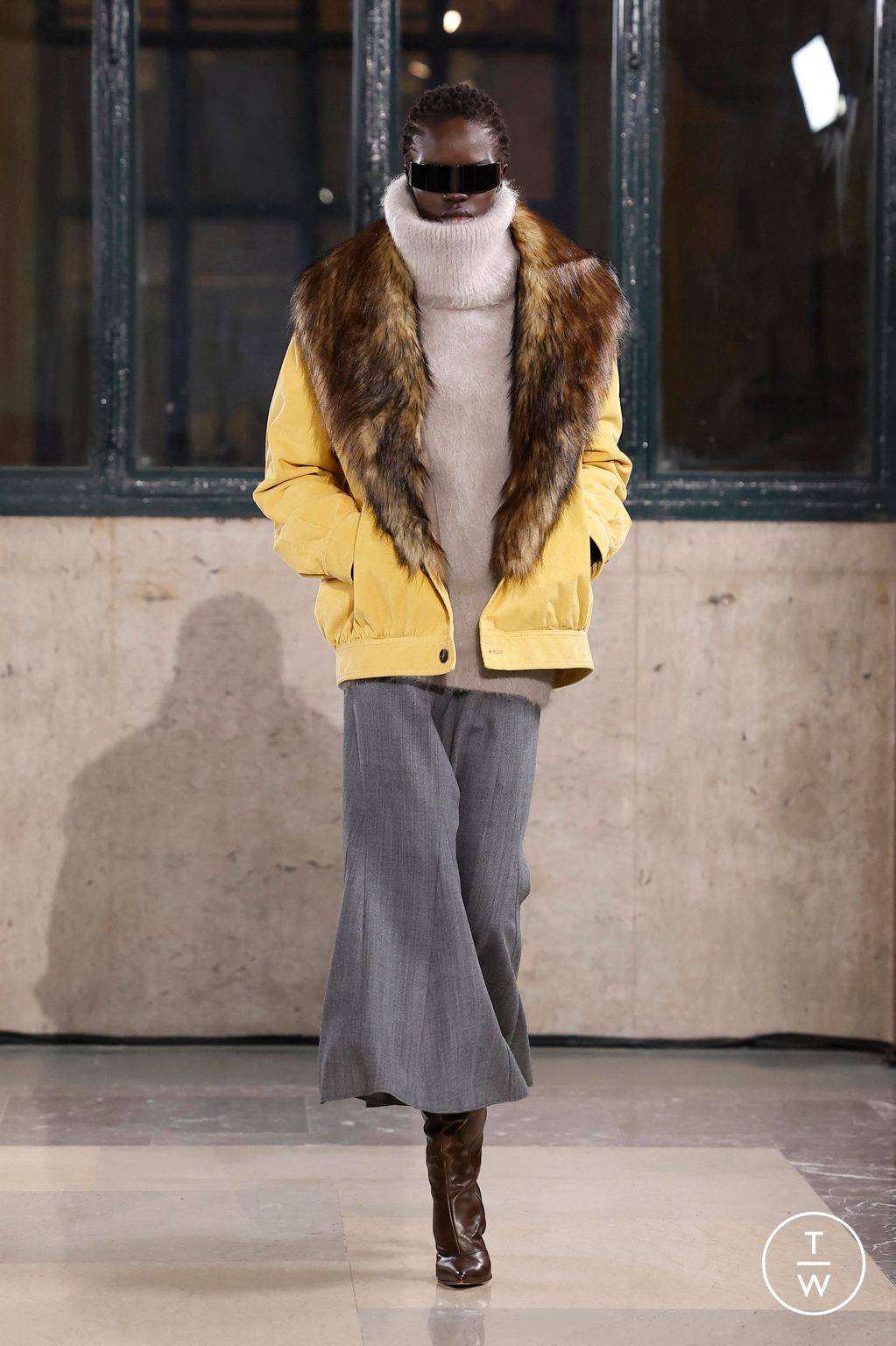 Fashion Week Milan Fall/Winter 2026 look 25 from the MM6 Maison Margiela collection womenswear