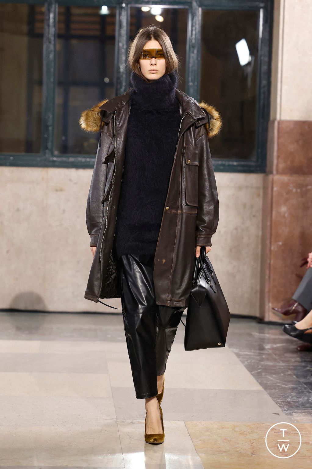 Fashion Week Milan Fall/Winter 2026 look 28 from the MM6 Maison Margiela collection womenswear