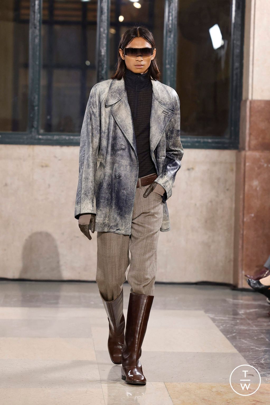 Fashion Week Milan Fall/Winter 2026 look 34 from the MM6 Maison Margiela collection womenswear