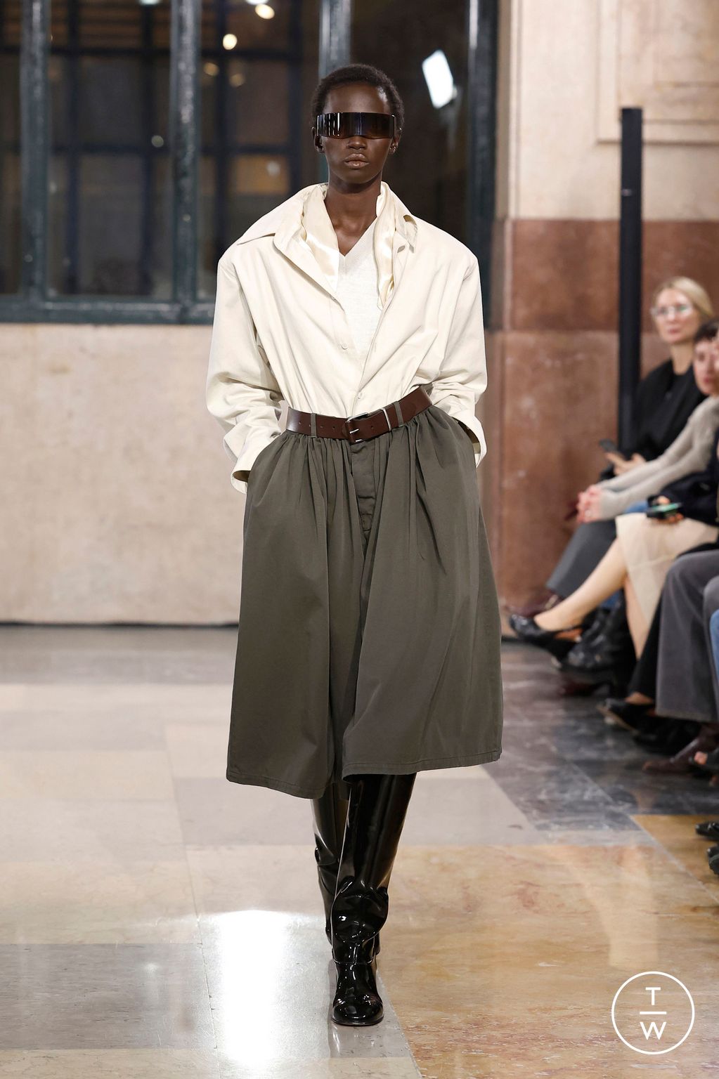 Fashion Week Milan Fall/Winter 2026 look 38 from the MM6 Maison Margiela collection womenswear