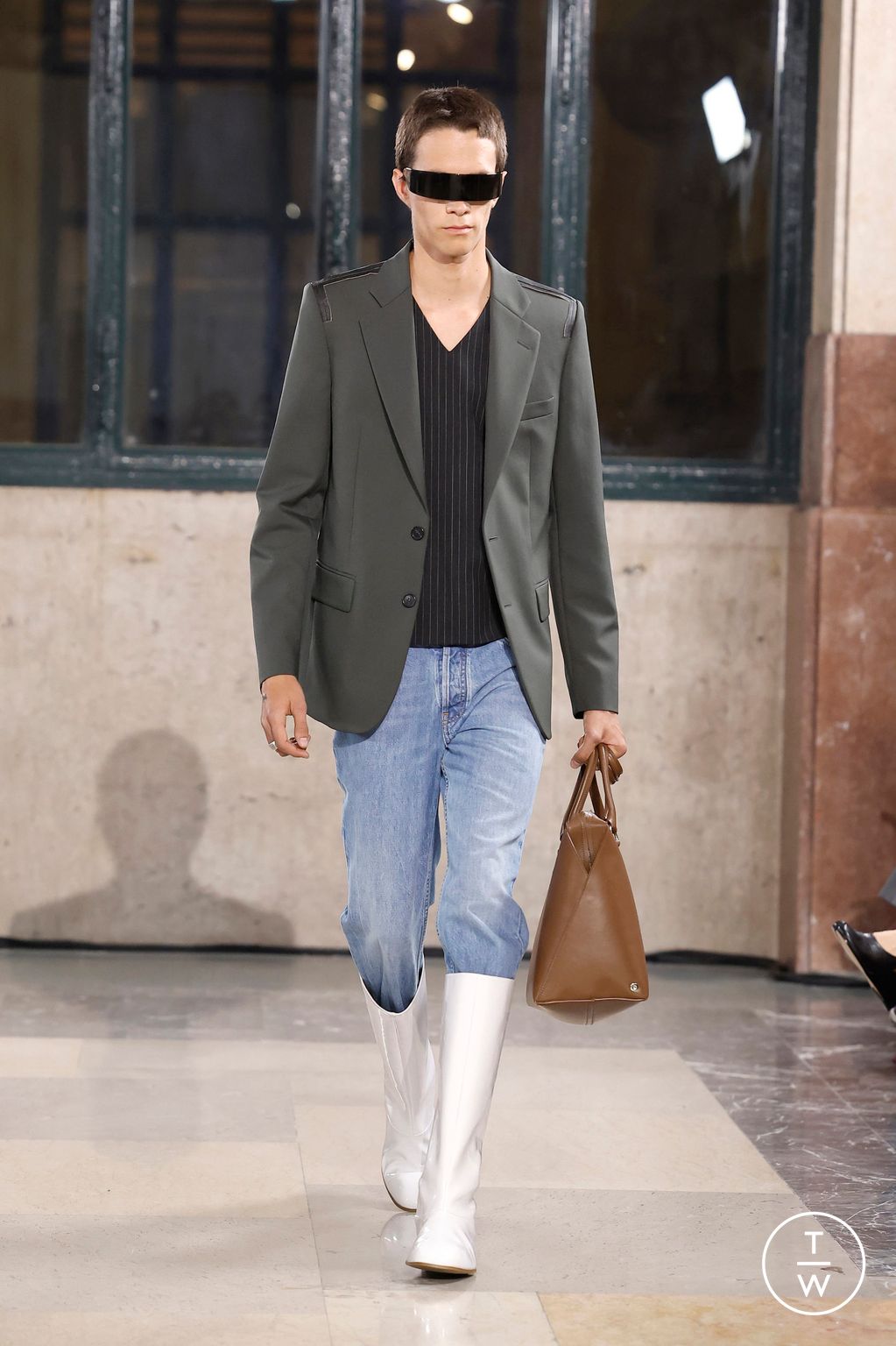 Fashion Week Milan Fall/Winter 2026 look 41 from the MM6 Maison Margiela collection womenswear