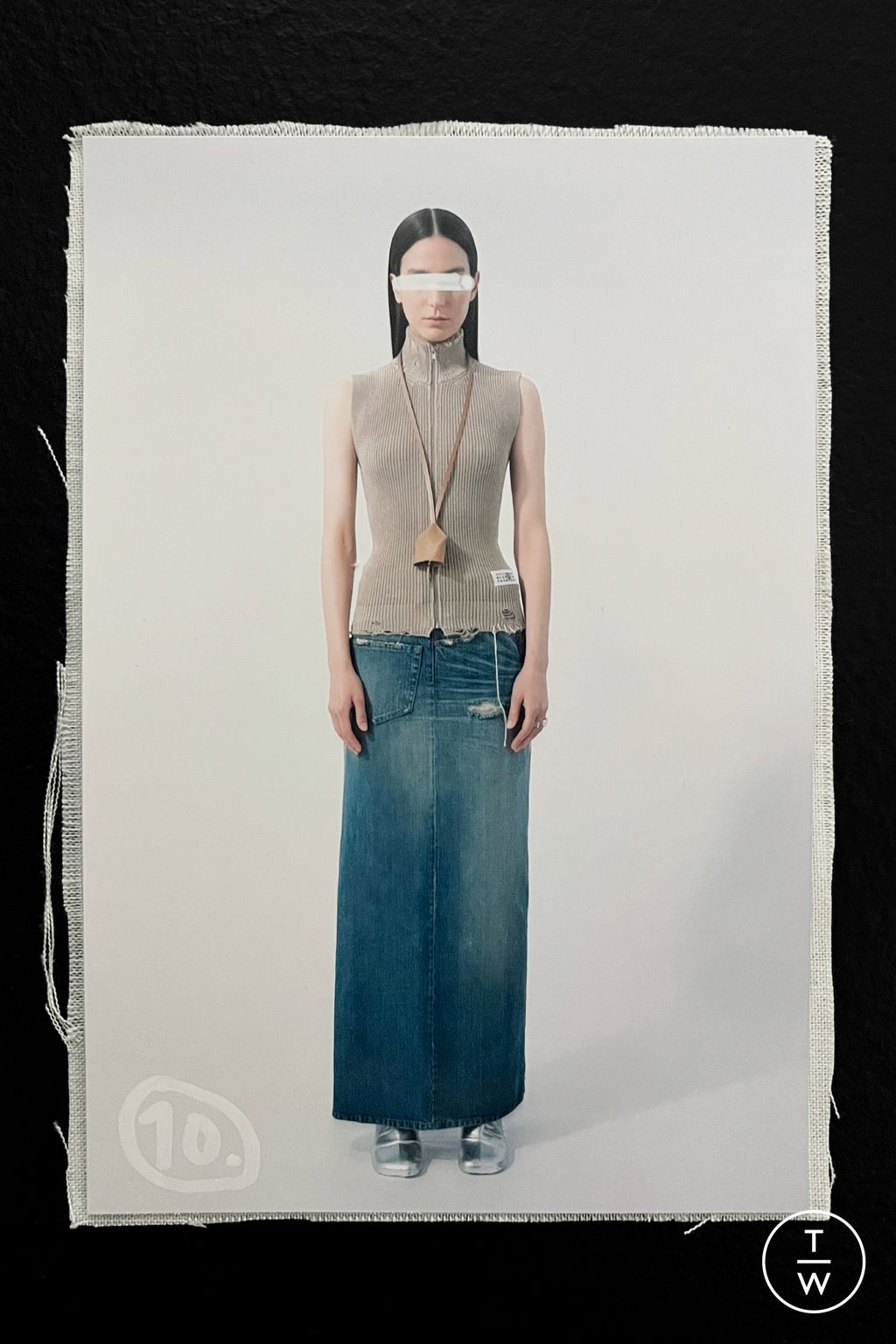 Fashion Week Milan Resort 2025 look 10 from the MM6 collection womenswear