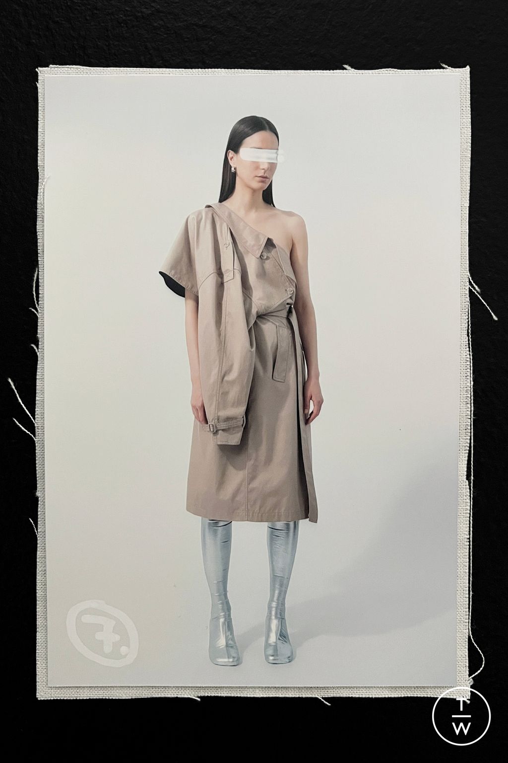 Fashion Week Milan Resort 2025 look 7 from the MM6 collection womenswear