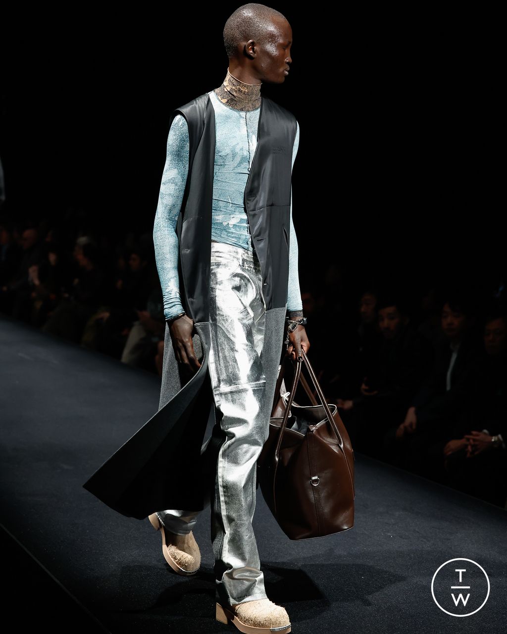 Fashion Week Milan Fall/Winter 2023 look 18 from the MM6 collection 女装