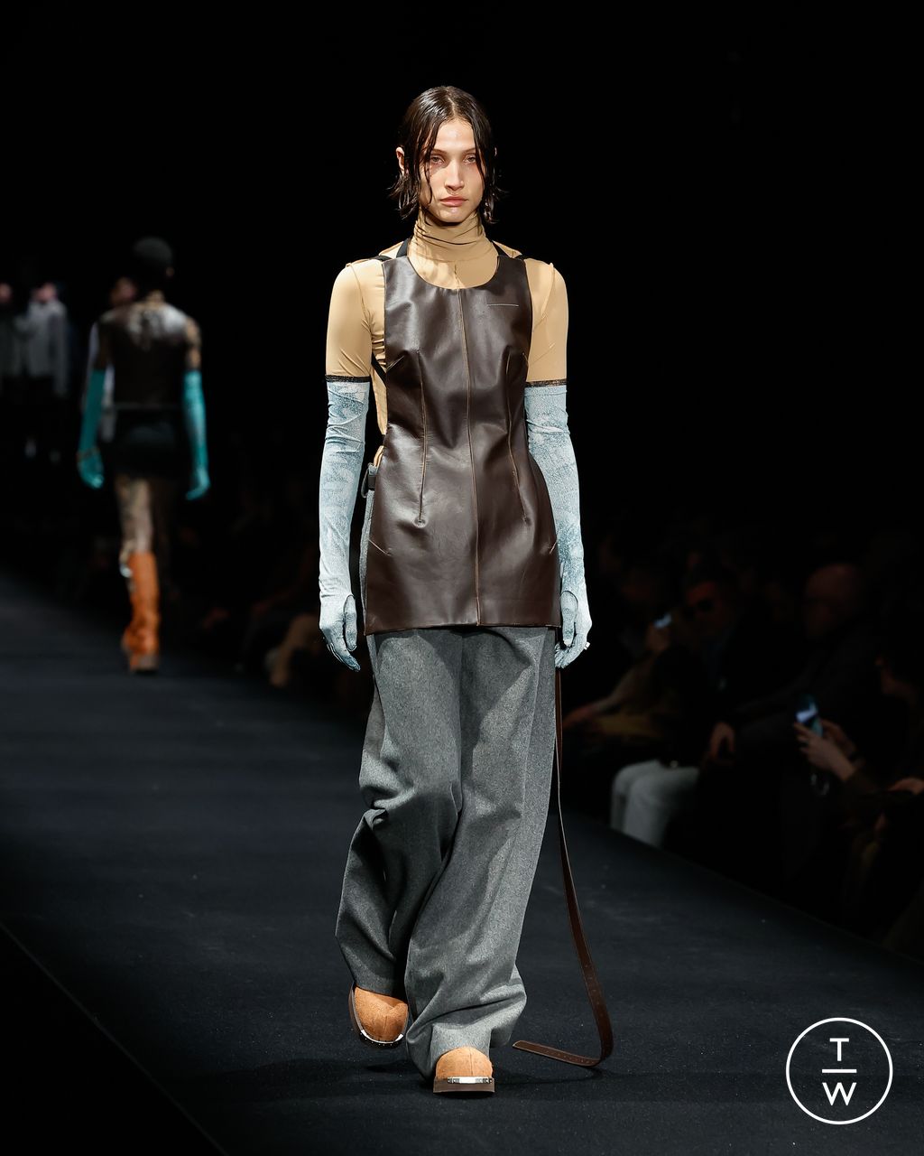 Fashion Week Milan Fall/Winter 2023 look 27 from the MM6 Maison Margiela collection 女装