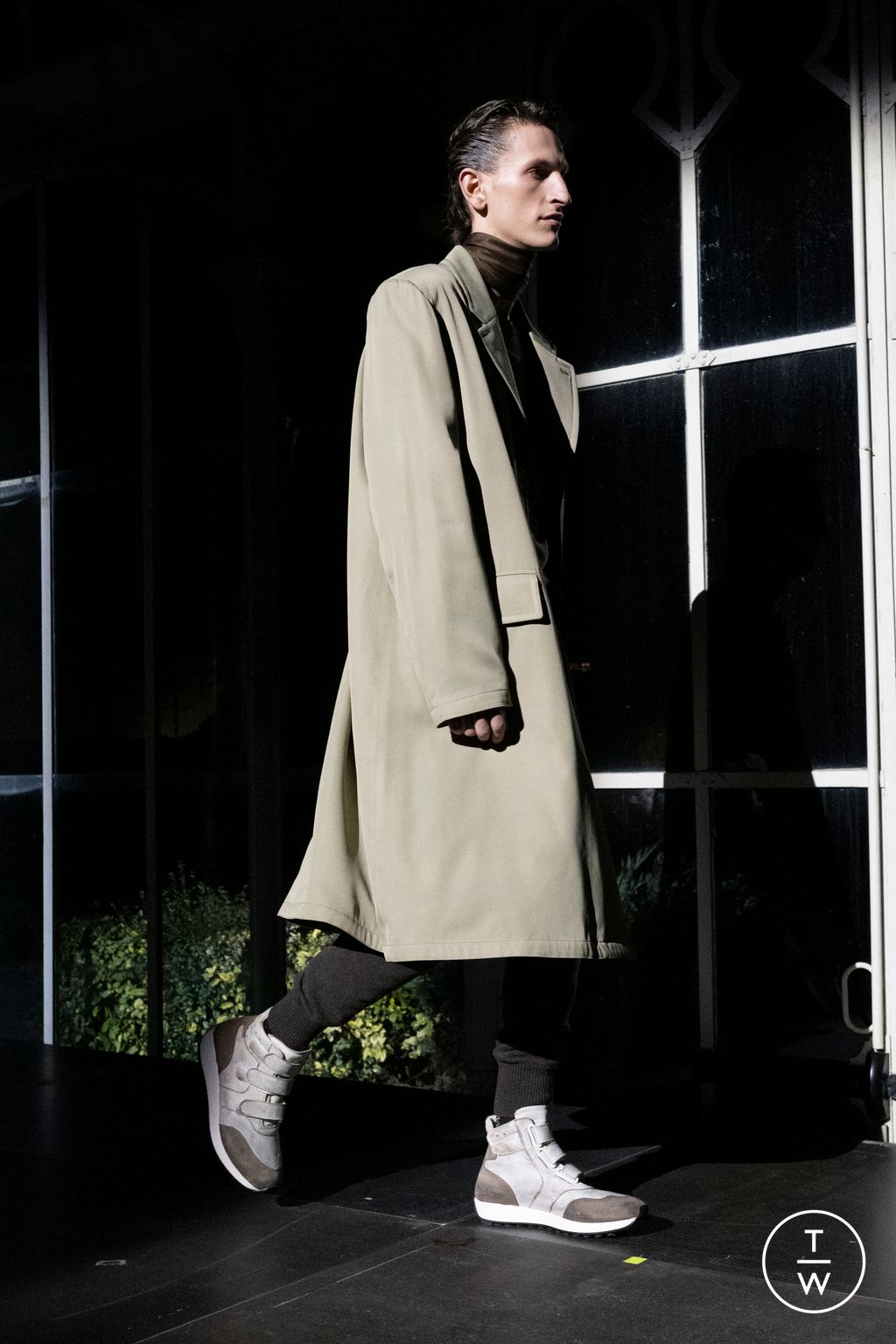 Fashion Week Florence - Pitti Fall/Winter 2025 look 16 from the MM6 Maison Margiela collection menswear