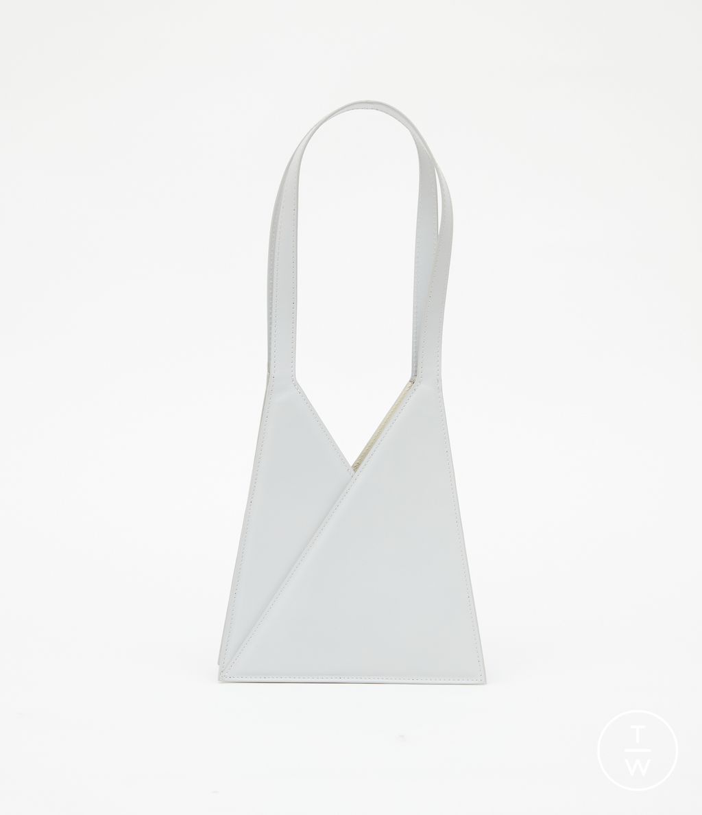 Fashion Week Milan Spring/Summer 2023 look 10 from the MM6 Maison Margiela collection menswear accessories