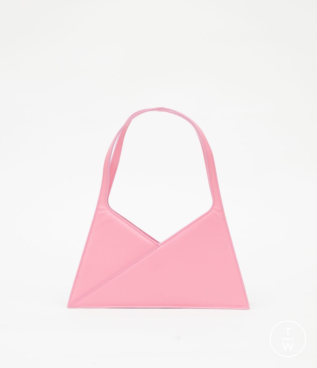 Fashion Week Milan Spring/Summer 2023 look 3 from the MM6 Maison Margiela collection menswear accessories