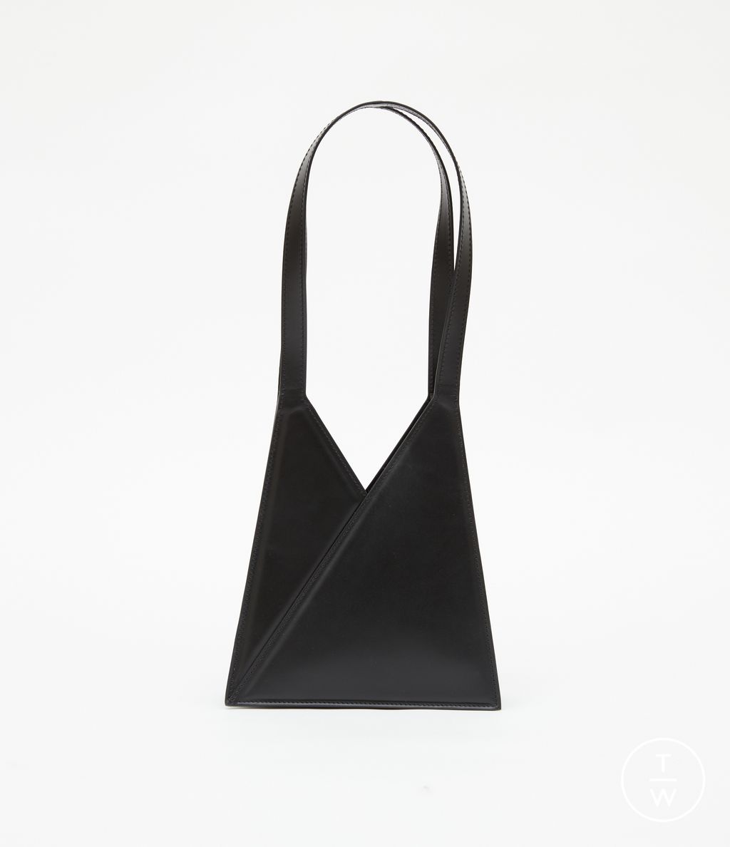 Fashion Week Milan Spring/Summer 2023 look 8 from the MM6 Maison Margiela collection menswear accessories