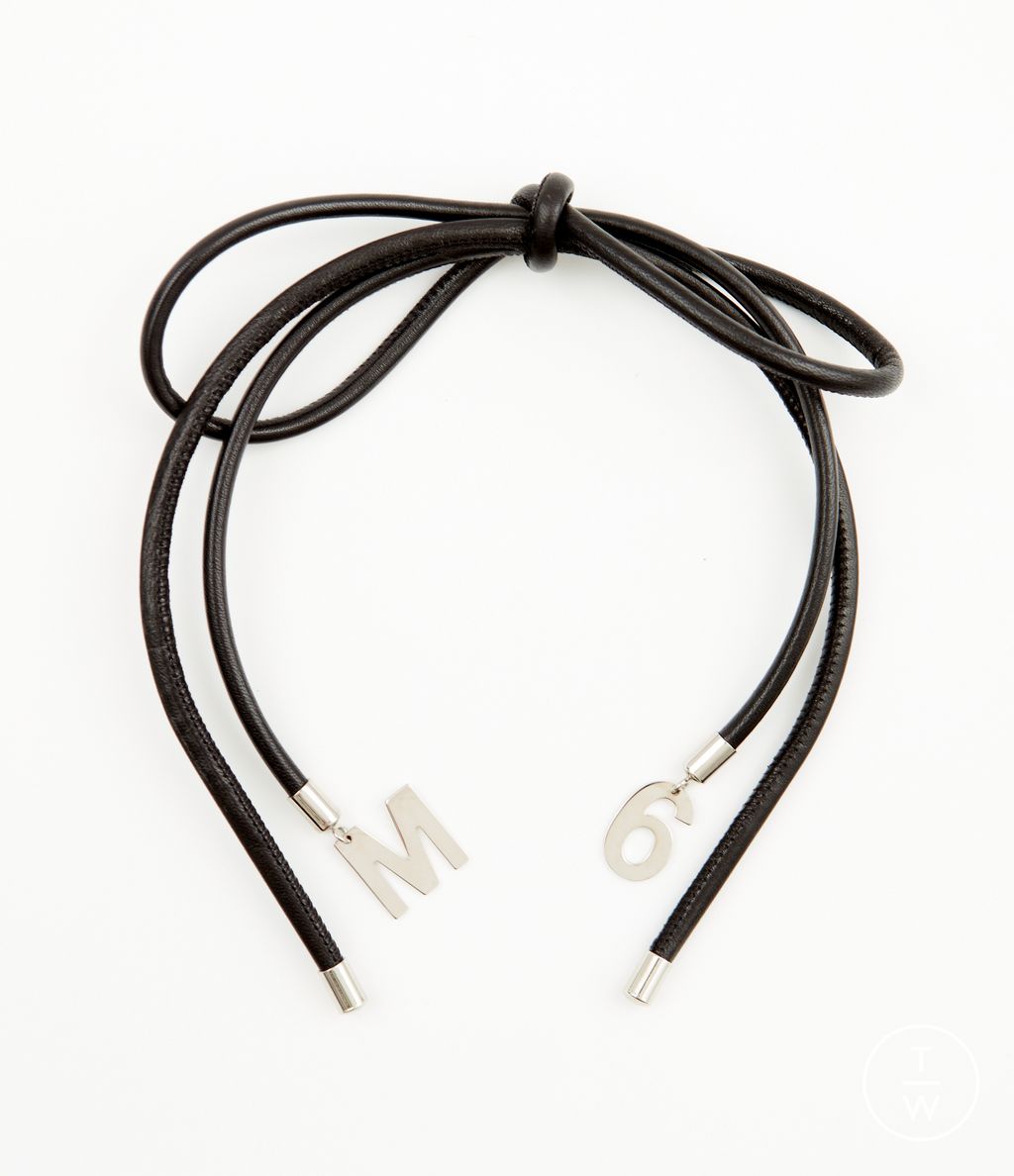 Fashion Week Milan Spring/Summer 2023 look 49 from the MM6 Maison Margiela collection menswear accessories