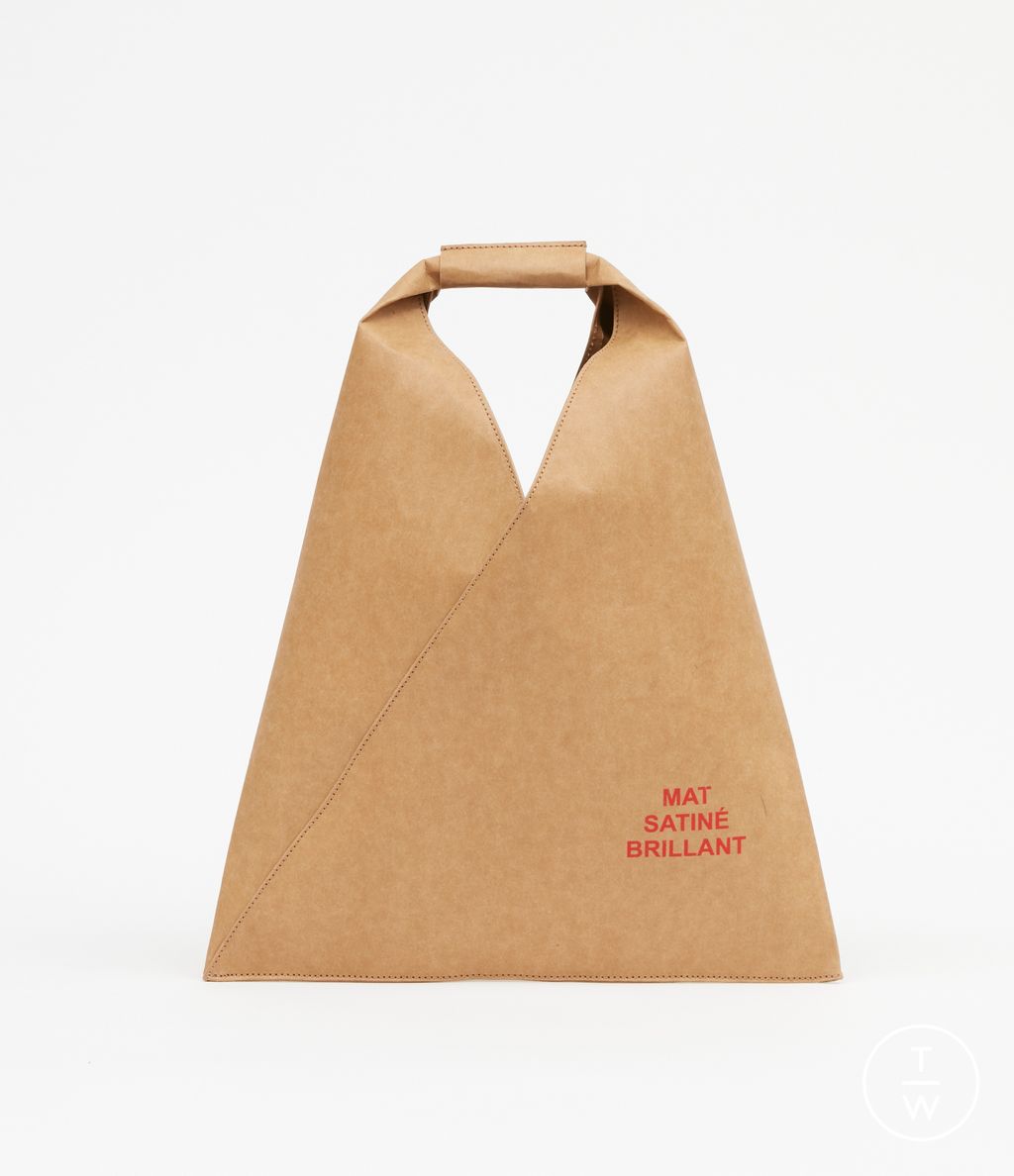 Fashion Week Milan Spring/Summer 2024 look 11 from the MM6 Maison Margiela collection womenswear accessories