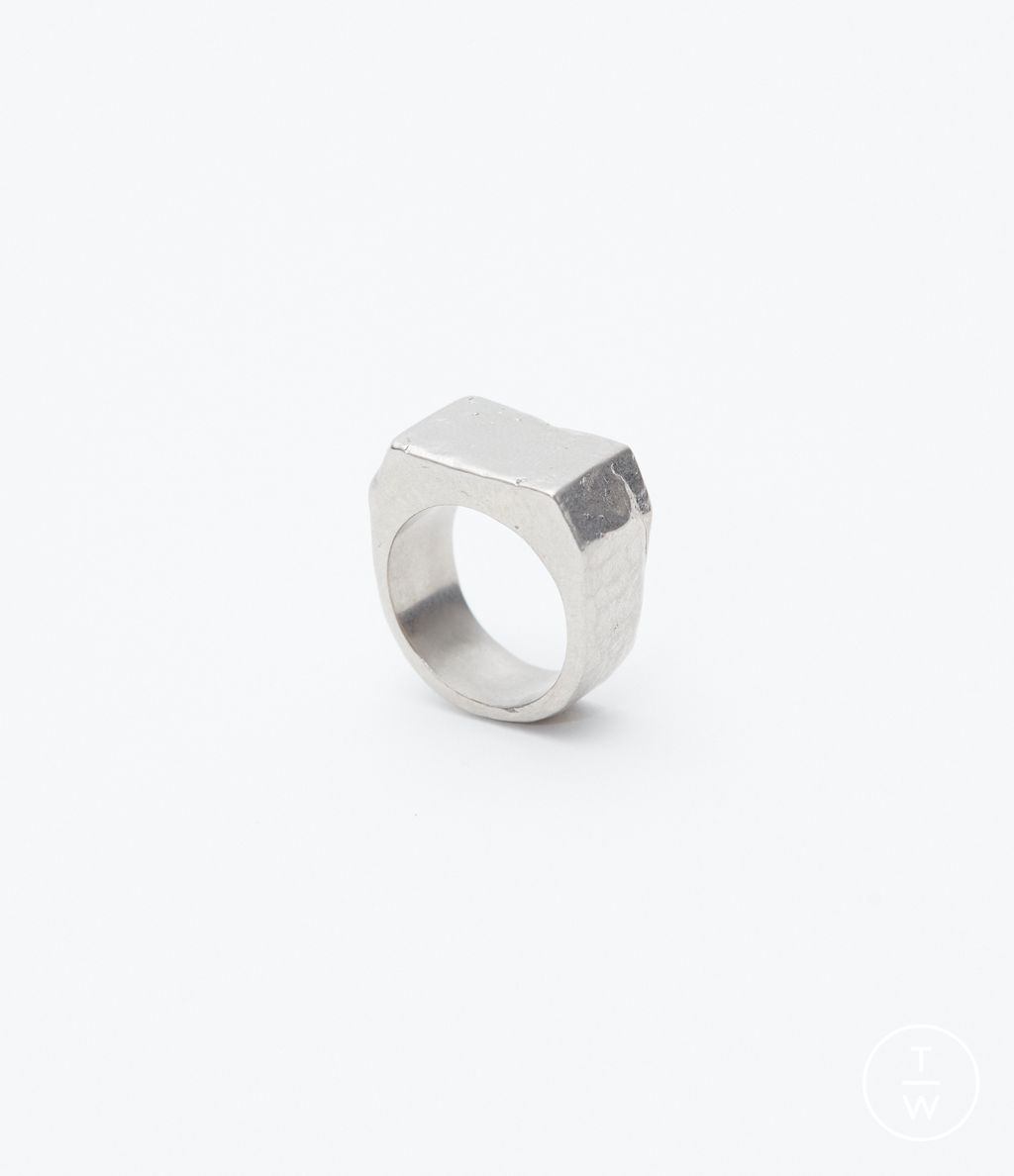 Fashion Week Milan Spring/Summer 2024 look 95 from the MM6 Maison Margiela collection womenswear accessories