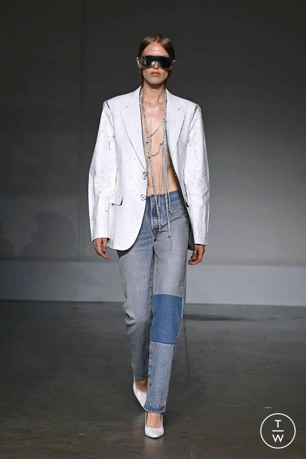 Fashion Week Milan Spring/Summer 2025 look 13 from the MM6 Maison Margiela collection womenswear
