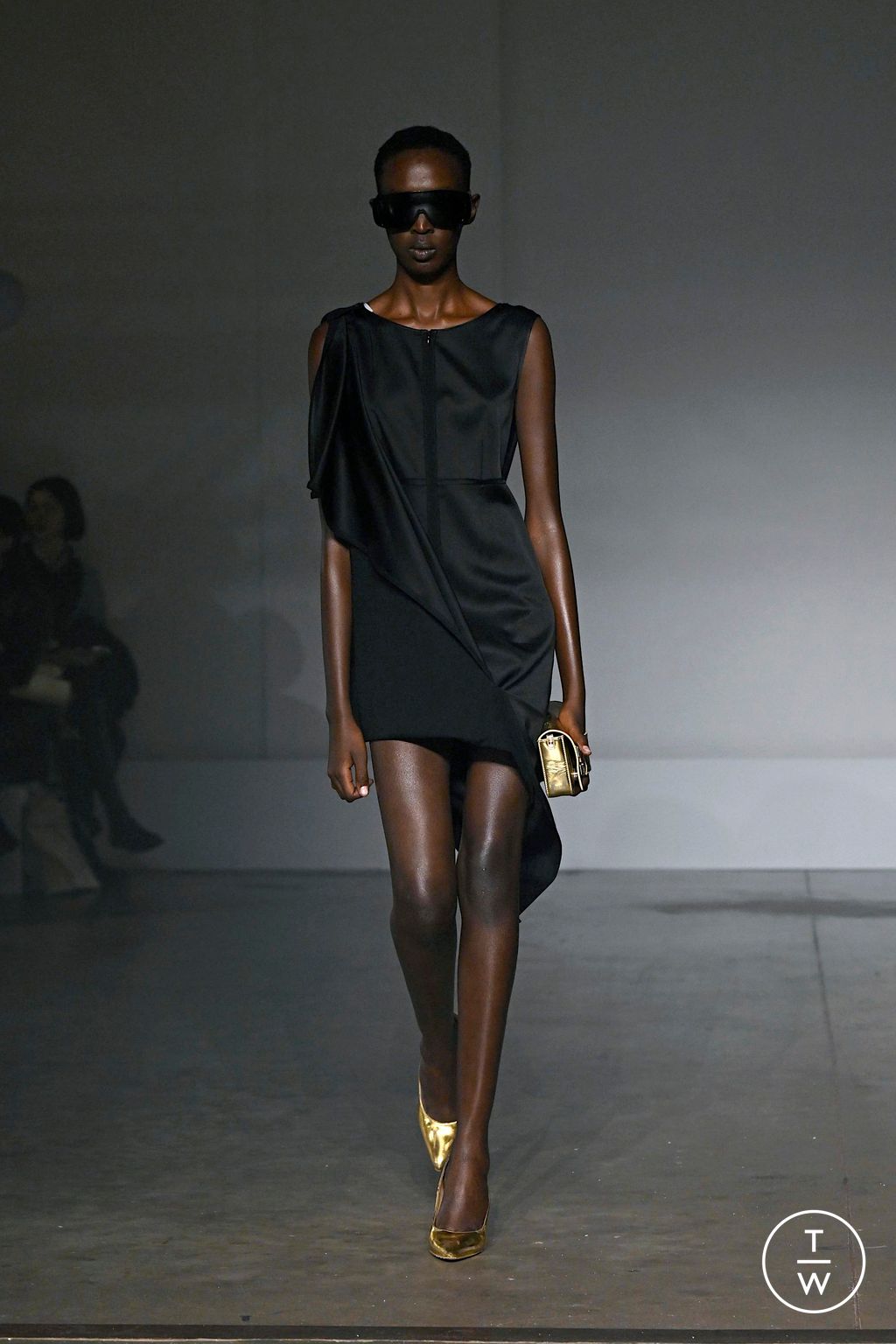 Fashion Week Milan Spring-Summer 2025 look 33 de la collection MM6 Maison Margiela womenswear