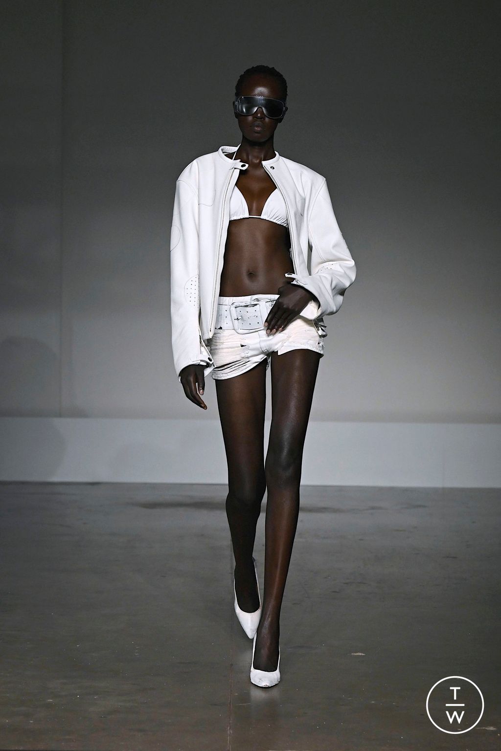 Fashion Week Milan Spring/Summer 2025 look 45 from the MM6 Maison Margiela collection womenswear