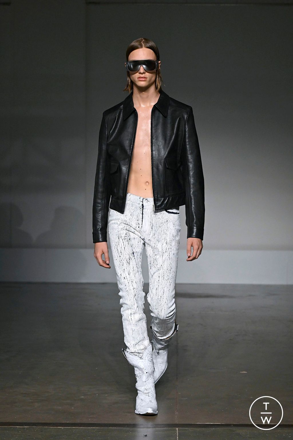 Fashion Week Milan Spring/Summer 2025 look 46 de la collection MM6 Maison Margiela womenswear