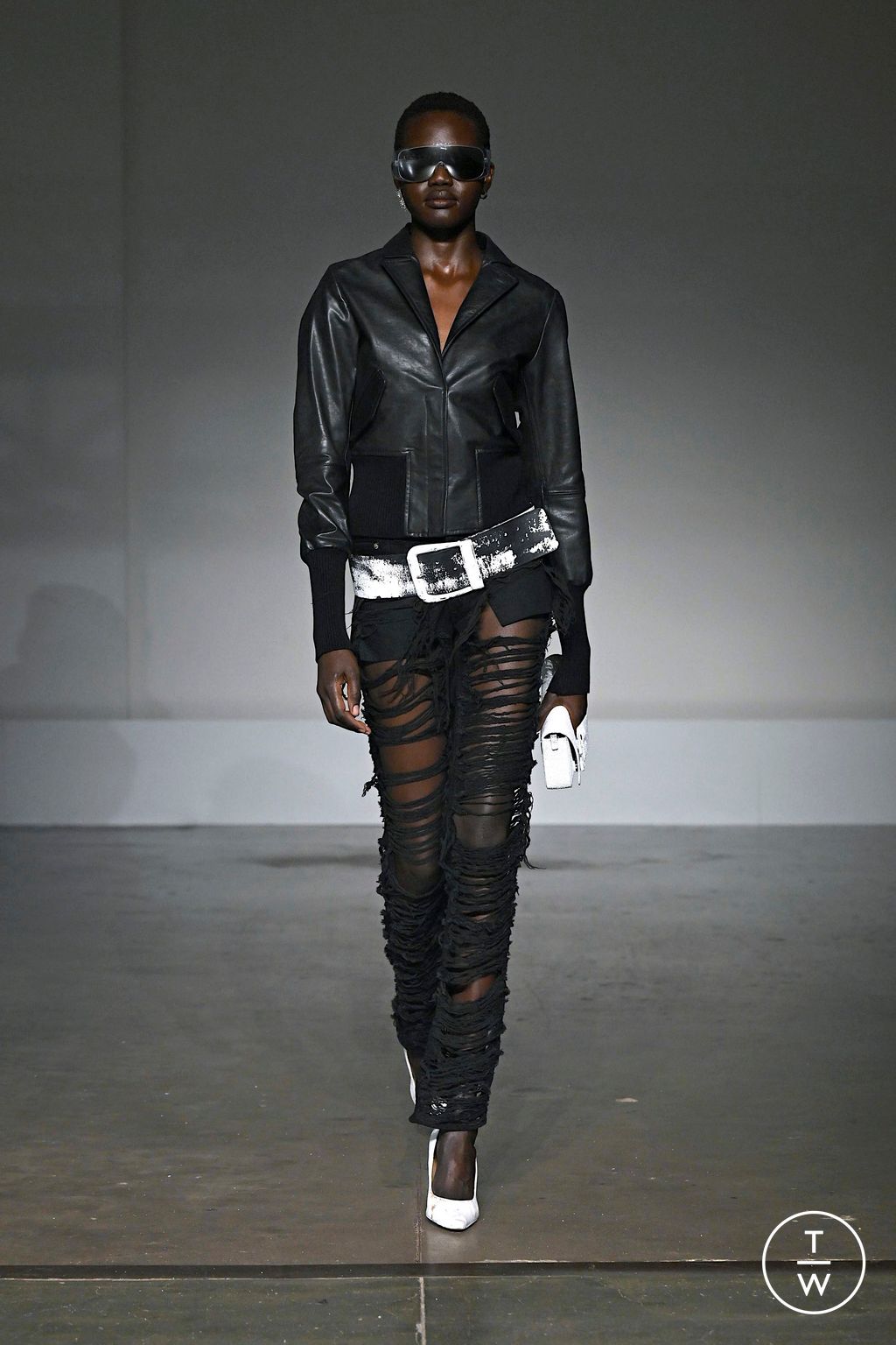 Fashion Week Milan Spring/Summer 2025 look 47 from the MM6 Maison Margiela collection womenswear