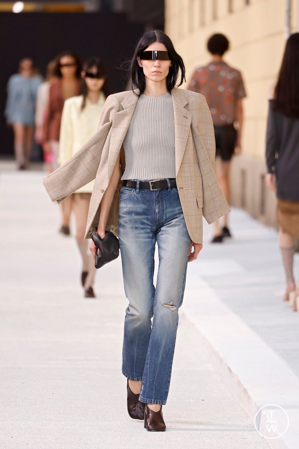 Fashion Week Milan Spring/Summer 2026 look 9 from the MM6 Maison Margiela collection womenswear