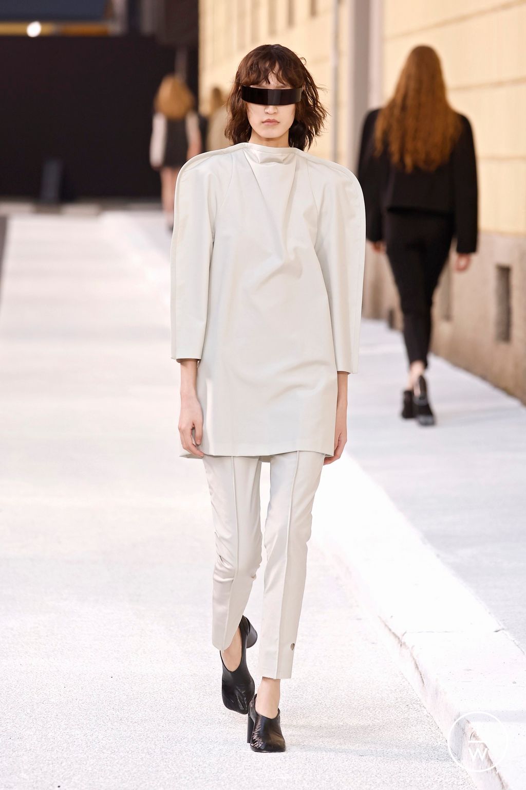 Fashion Week Milan Spring/Summer 2026 look 53 from the MM6 Maison Margiela collection womenswear