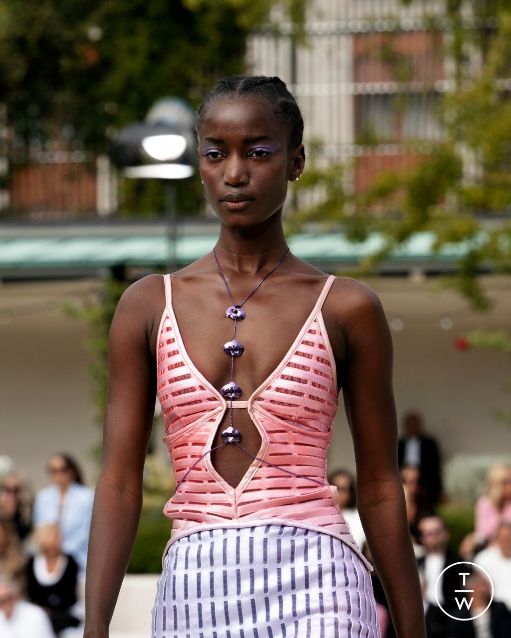 Fashion Week Milan Spring/Summer 2023 look 21 from the Genny collection womenswear accessories