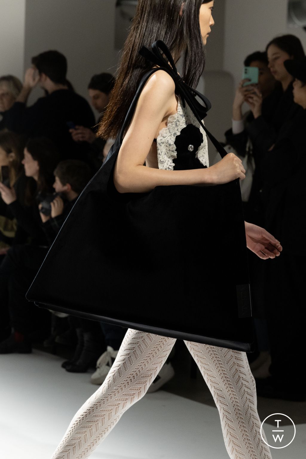 Fashion Week Milan Fall/Winter 2023 look 37 from the Vivetta collection 女装配饰