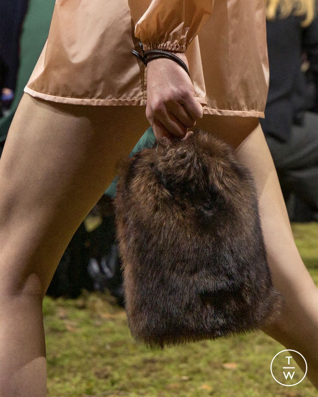 Fashion Week Paris Fall/Winter 2026 look 31 from the Miu Miu collection 女装配饰