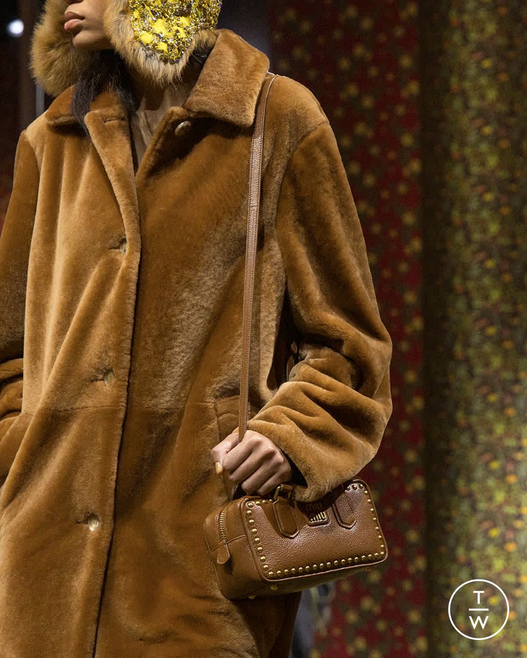 Fashion Week Paris Fall/Winter 2026 look 35 from the Miu Miu collection 女装配饰