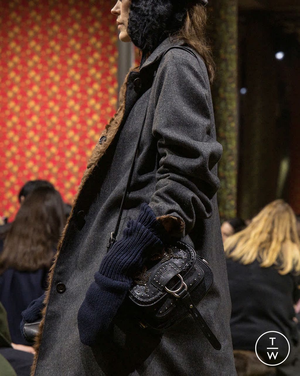 Fashion Week Paris Fall/Winter 2026 look 37 from the Miu Miu collection 女装配饰