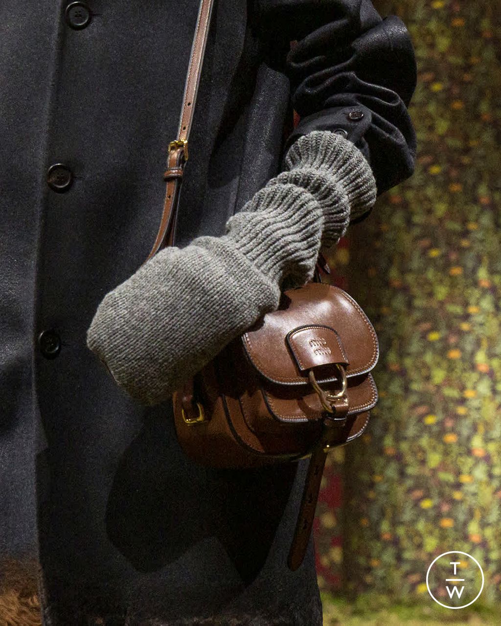 Fashion Week Paris Fall/Winter 2026 look 9 from the Miu Miu collection 女装配饰