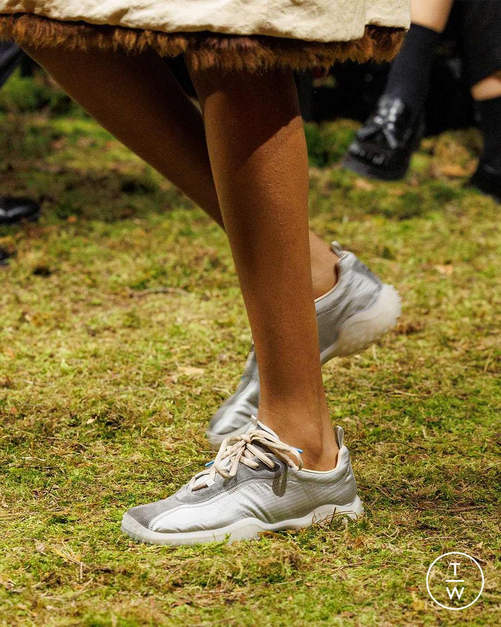 Fashion Week Paris Fall/Winter 2026 look 20 from the Miu Miu collection 女装配饰