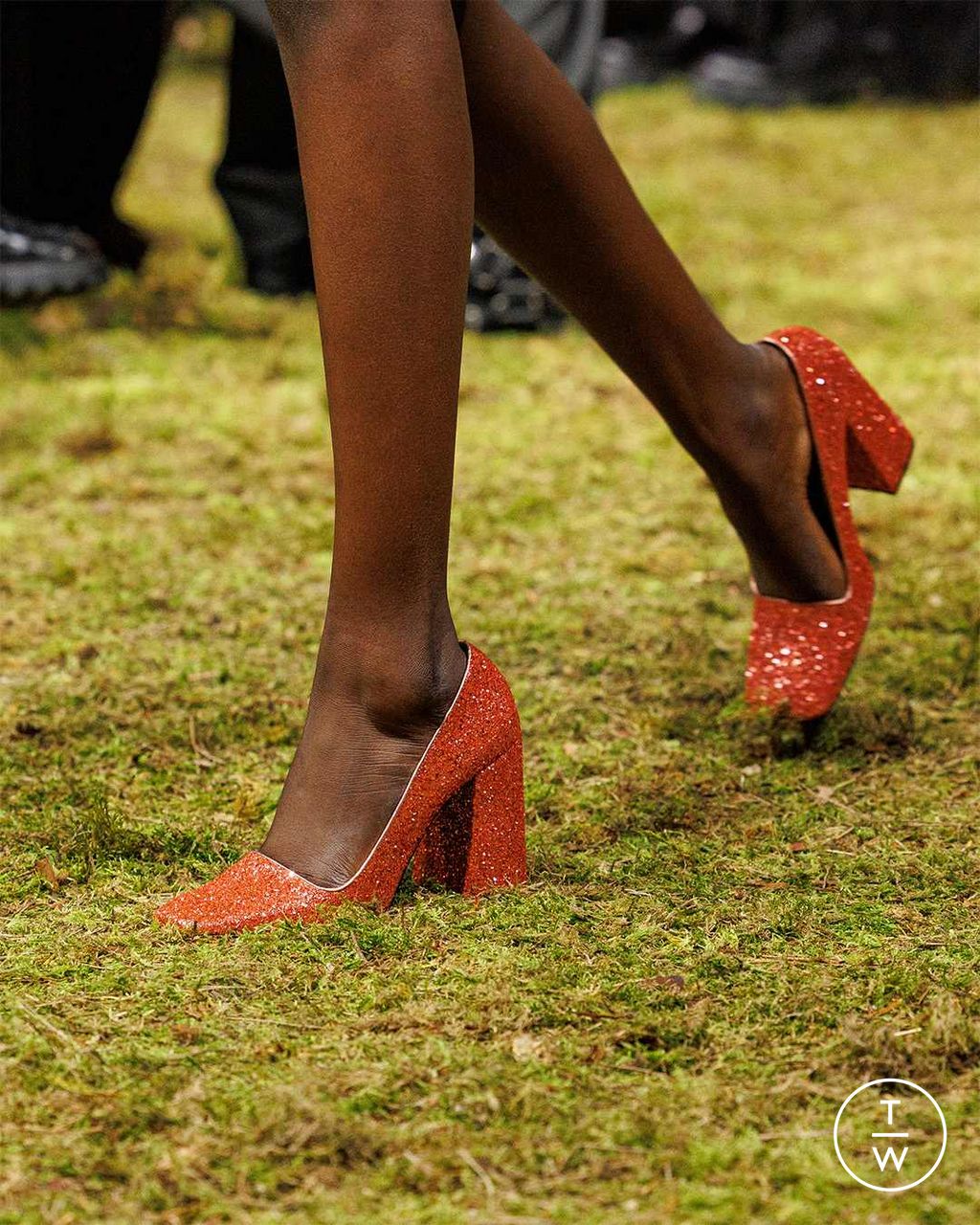 Fashion Week Paris Fall/Winter 2026 look 4 from the Miu Miu collection 女装配饰