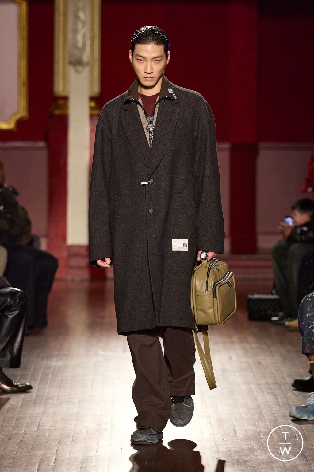 Fashion Week Paris Fall/Winter 2026 look 9 from the Maison Mihara Yasuhiro collection menswear
