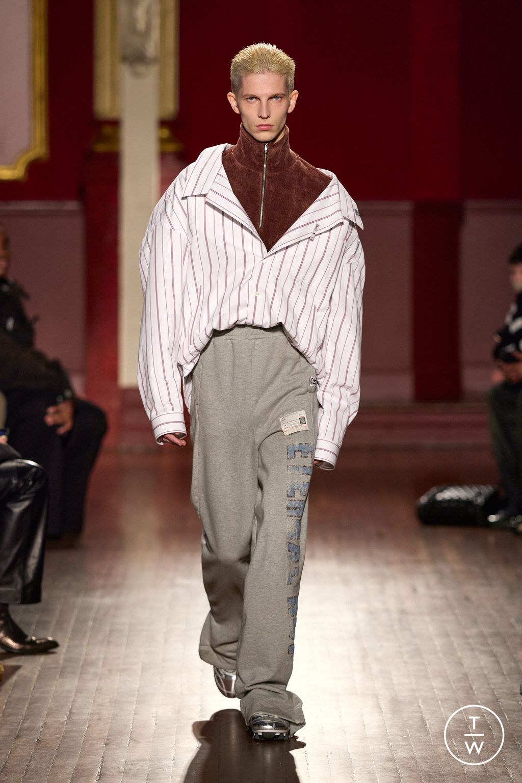 Fashion Week Paris Fall/Winter 2026 look 27 from the Maison Mihara Yasuhiro collection menswear
