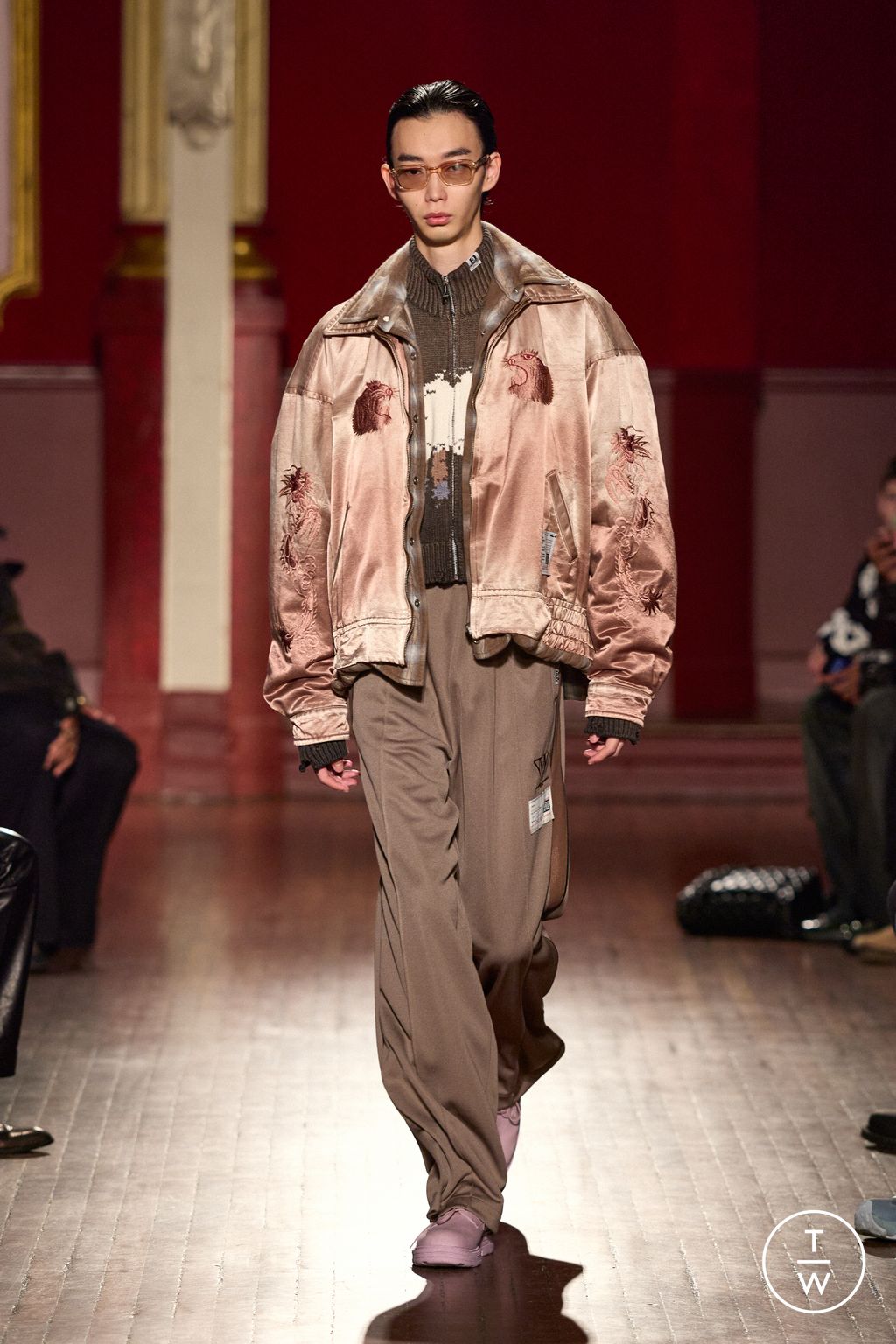 Fashion Week Paris Fall/Winter 2026 look 34 from the Maison Mihara Yasuhiro collection menswear