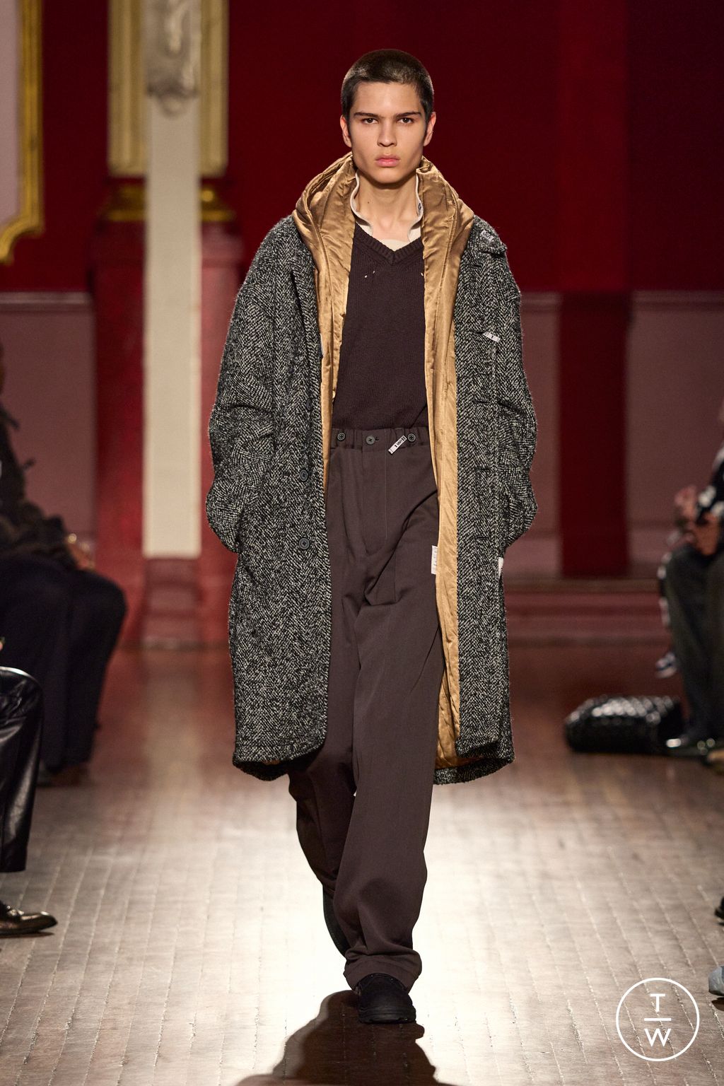 Fashion Week Paris Fall/Winter 2026 look 38 de la collection Maison Mihara Yasuhiro menswear