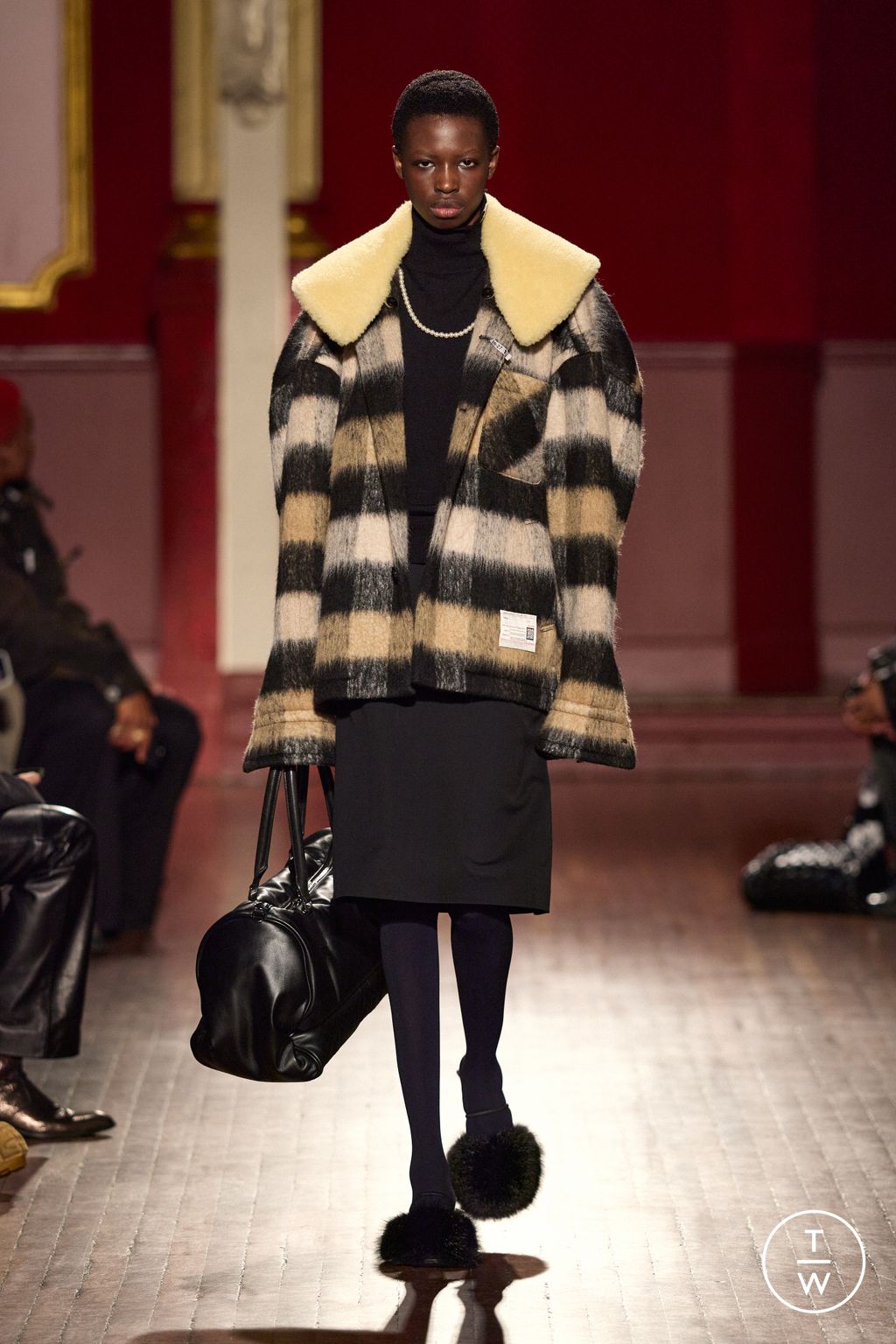 Fashion Week Paris Fall/Winter 2026 look 41 from the Maison Mihara Yasuhiro collection 男装