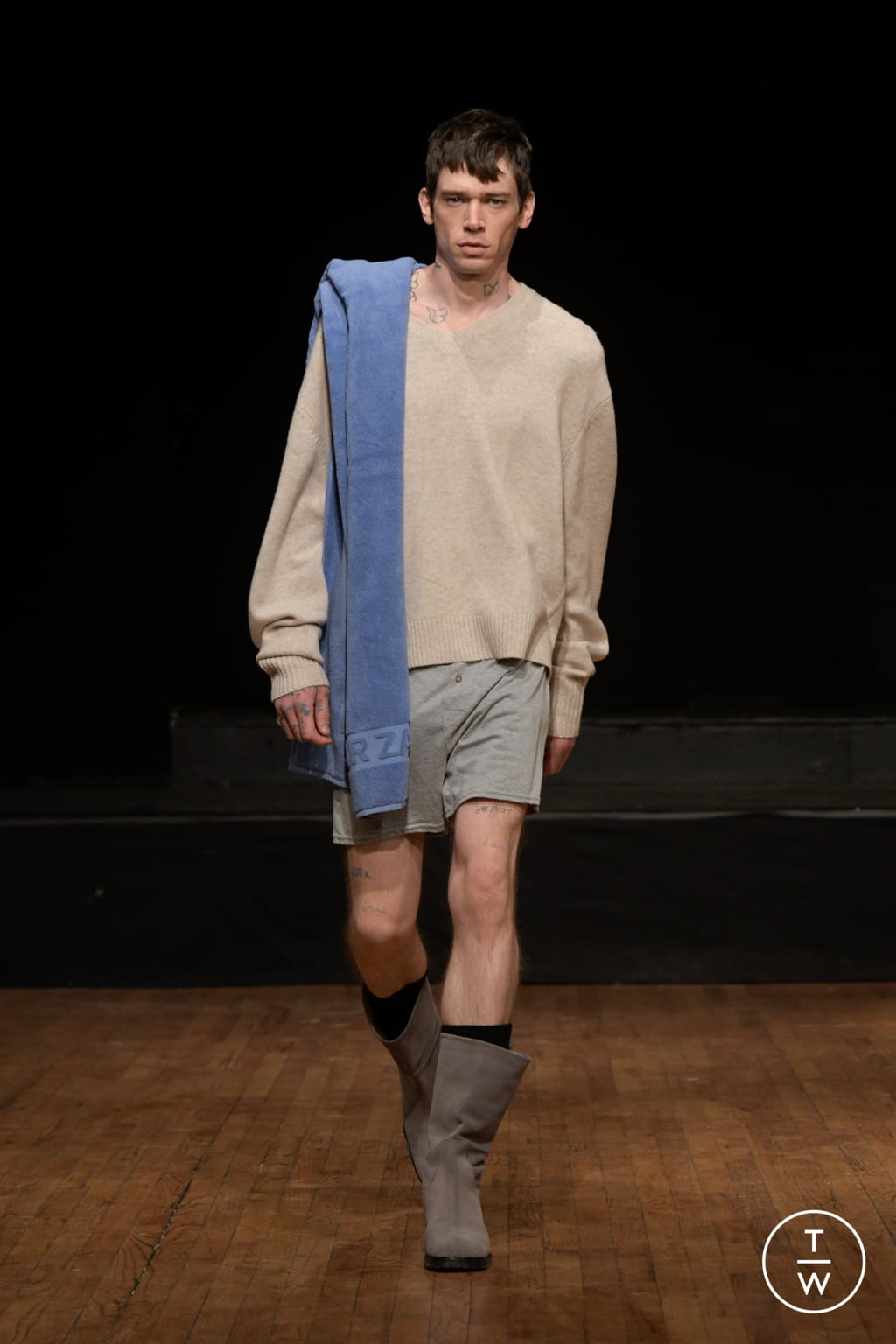 Fashion Week New York Fall/Winter 2022 look 28 from the Maryam Nassir Zadeh collection 女装