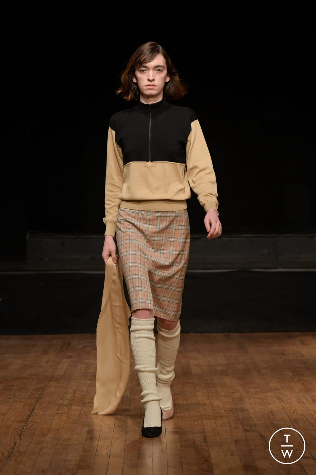 Fashion Week New York Fall/Winter 2022 look 29 from the Maryam Nassir Zadeh collection womenswear