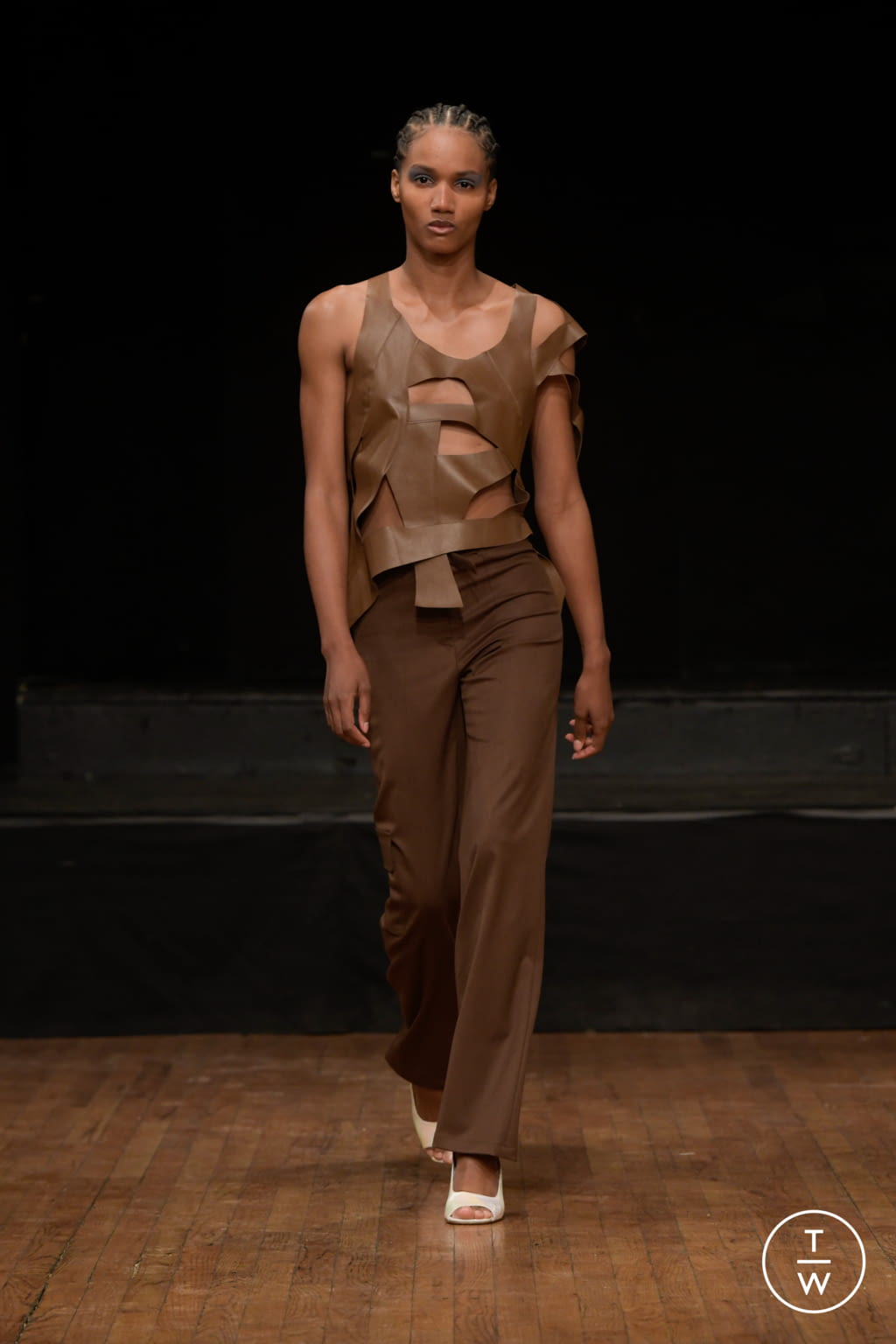 Fashion Week New York Fall/Winter 2022 look 37 from the Maryam Nassir Zadeh collection womenswear