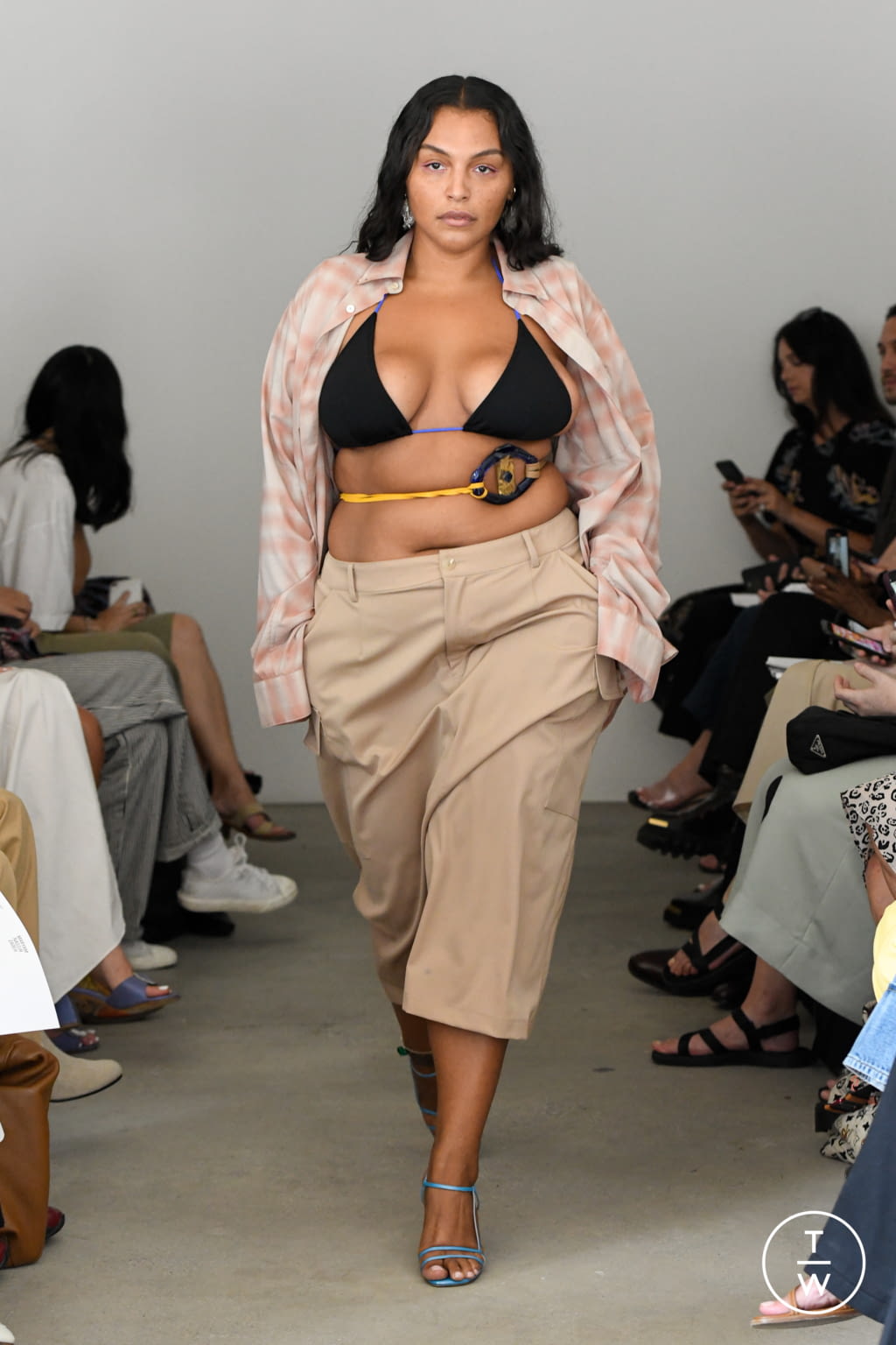 Fashion Week New York Spring/Summer 2022 look 1 from the Maryam Nassir Zadeh collection 女装